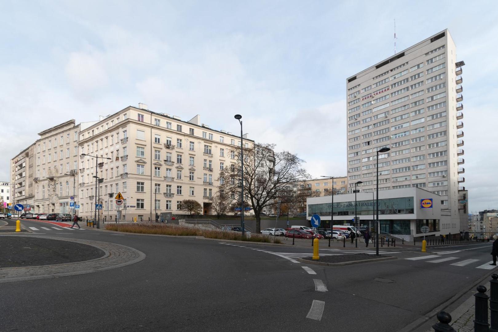 Tamka - Location, Park And Metro Nearby - By Rentujemy Apartment