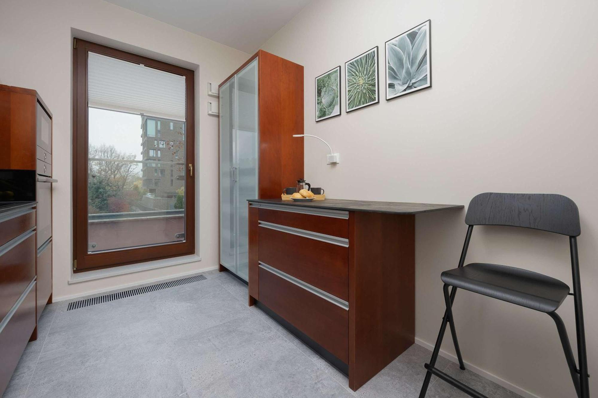 Air Conditioned With Parking And Desk For Remote Work In By Renters