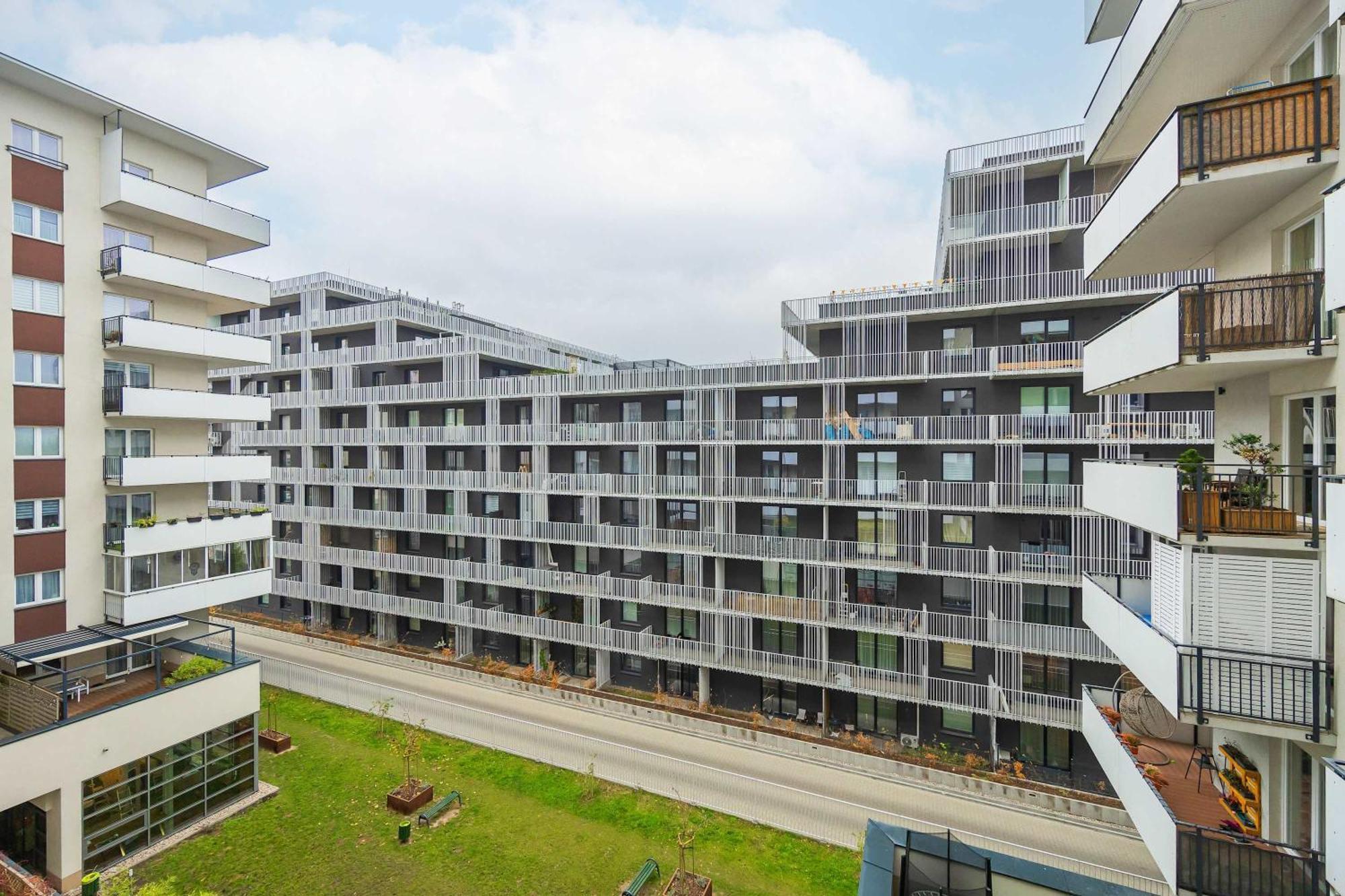 Bright With Parking And Remote Work In Wola By Renters * Warsaw