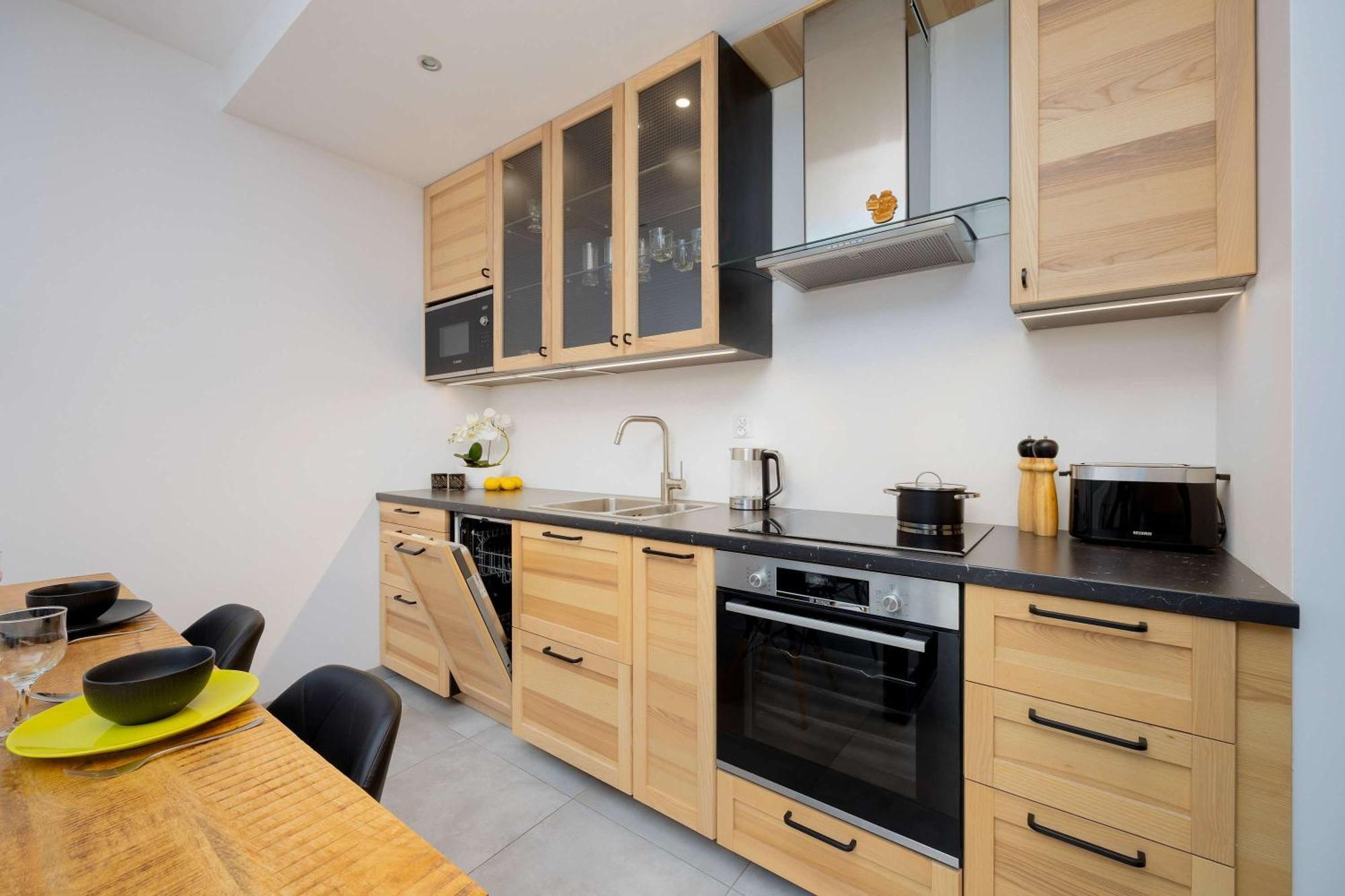 Apartment Bright With Parking And Remote Work In Wola By Renters