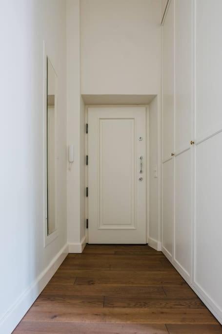 Apartment Miodowa *