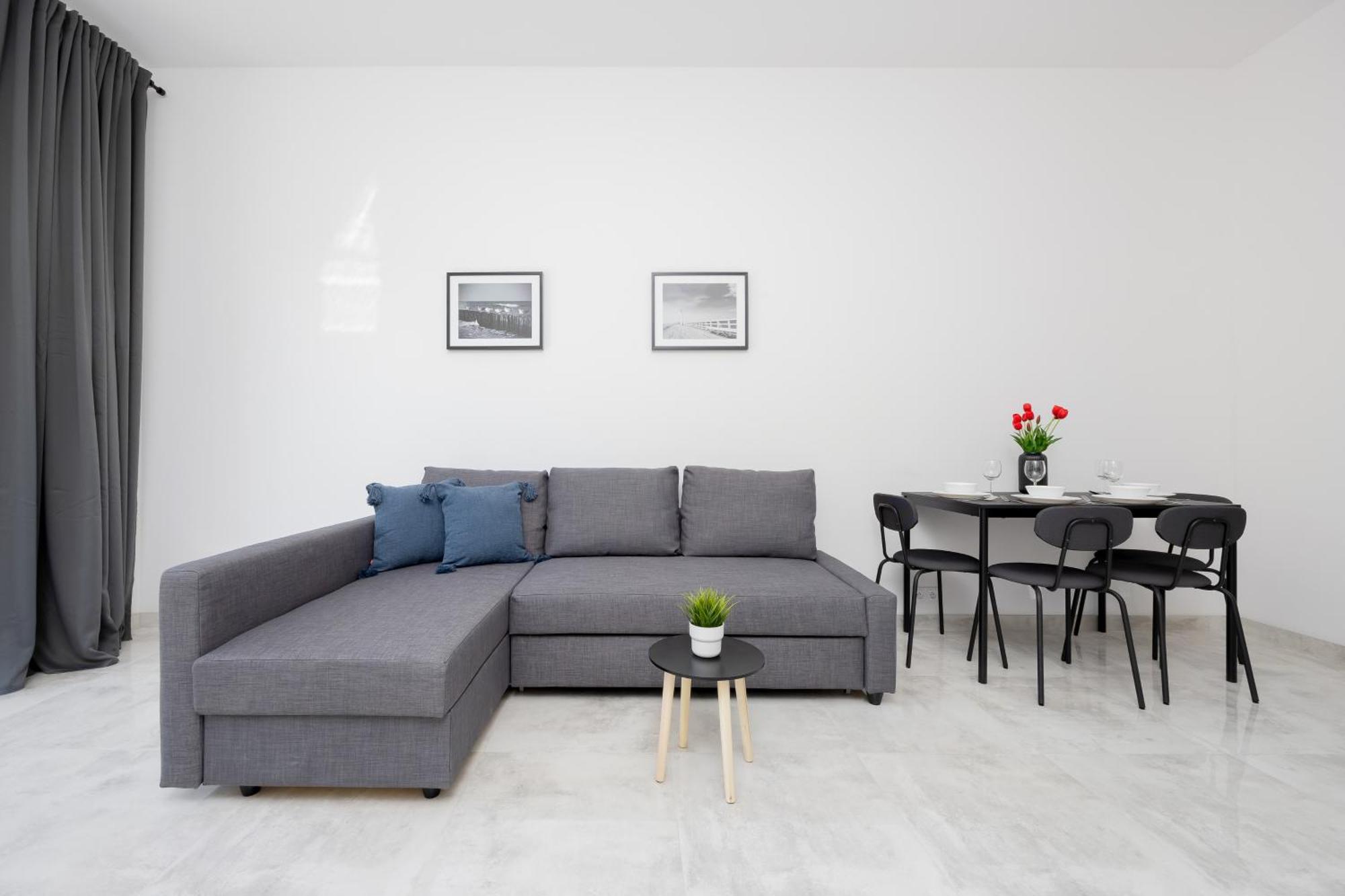 Apartment Wyjatkowy Z Uroczym Ogrodkiem Oraz Parkingiem By Renters