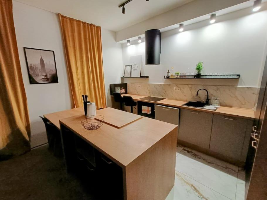 Modern Flat , Quiet Area Ideal For Family Apartment Warsaw