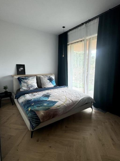 Modern Flat , Quiet Area Ideal For Family Apartment *