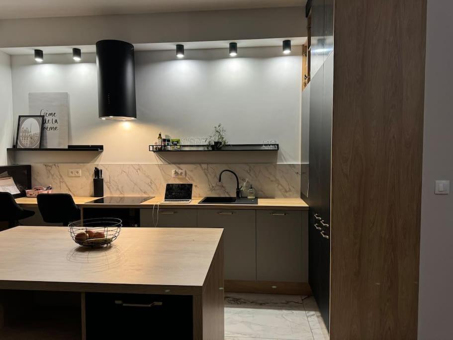 Apartment Modern Flat , Quiet Area Ideal For Family