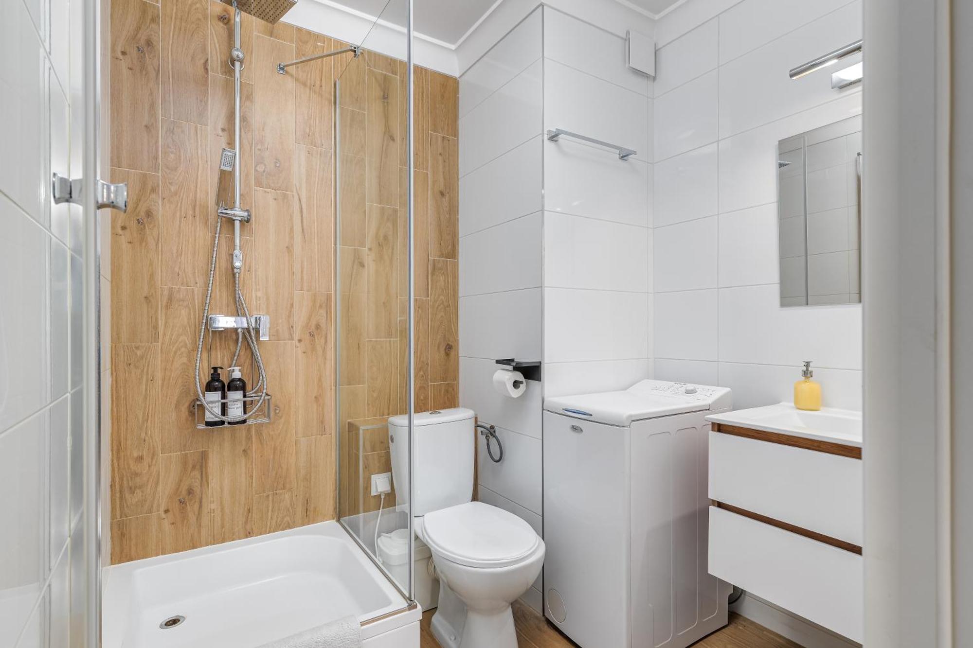 Apartment Andersena 190 A - 12 Pietro - 10 Min Cmkp - 5 Min Metro - 15 Min Centrum