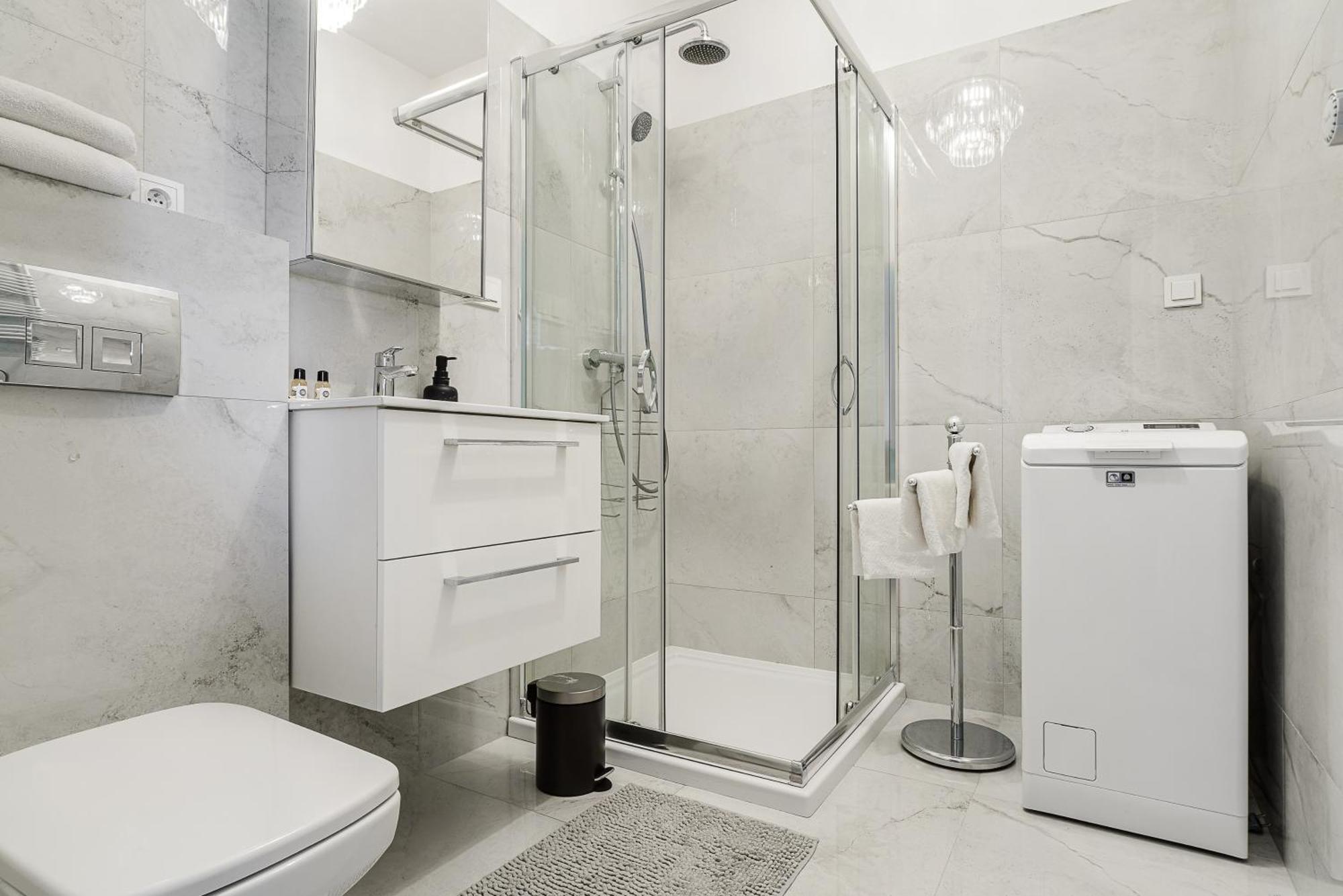 Premium With Free Parking Near Muzeum Powstania *