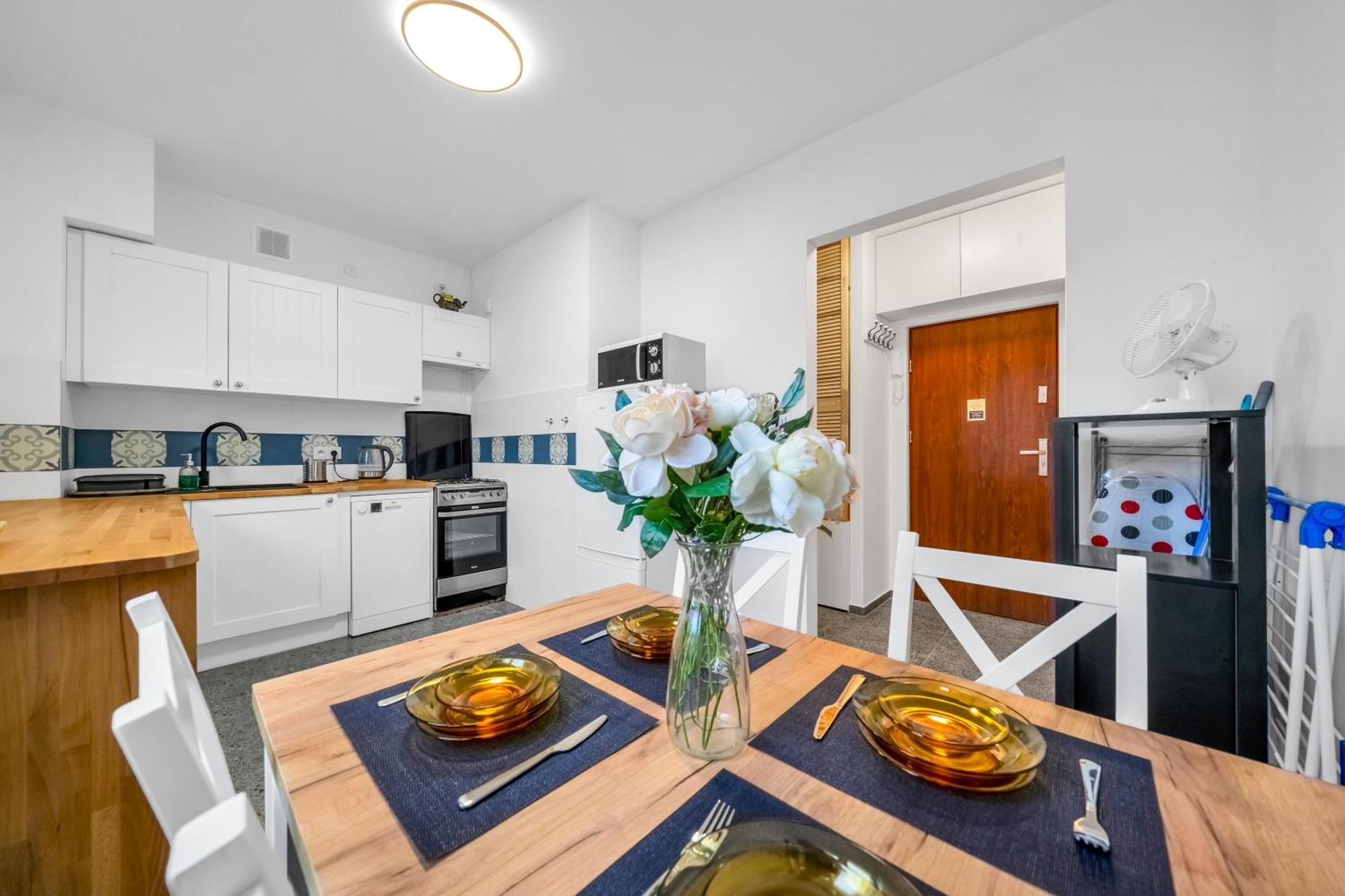 Apartment Downtown - Location, Metro Nearby - By Rentujemy *