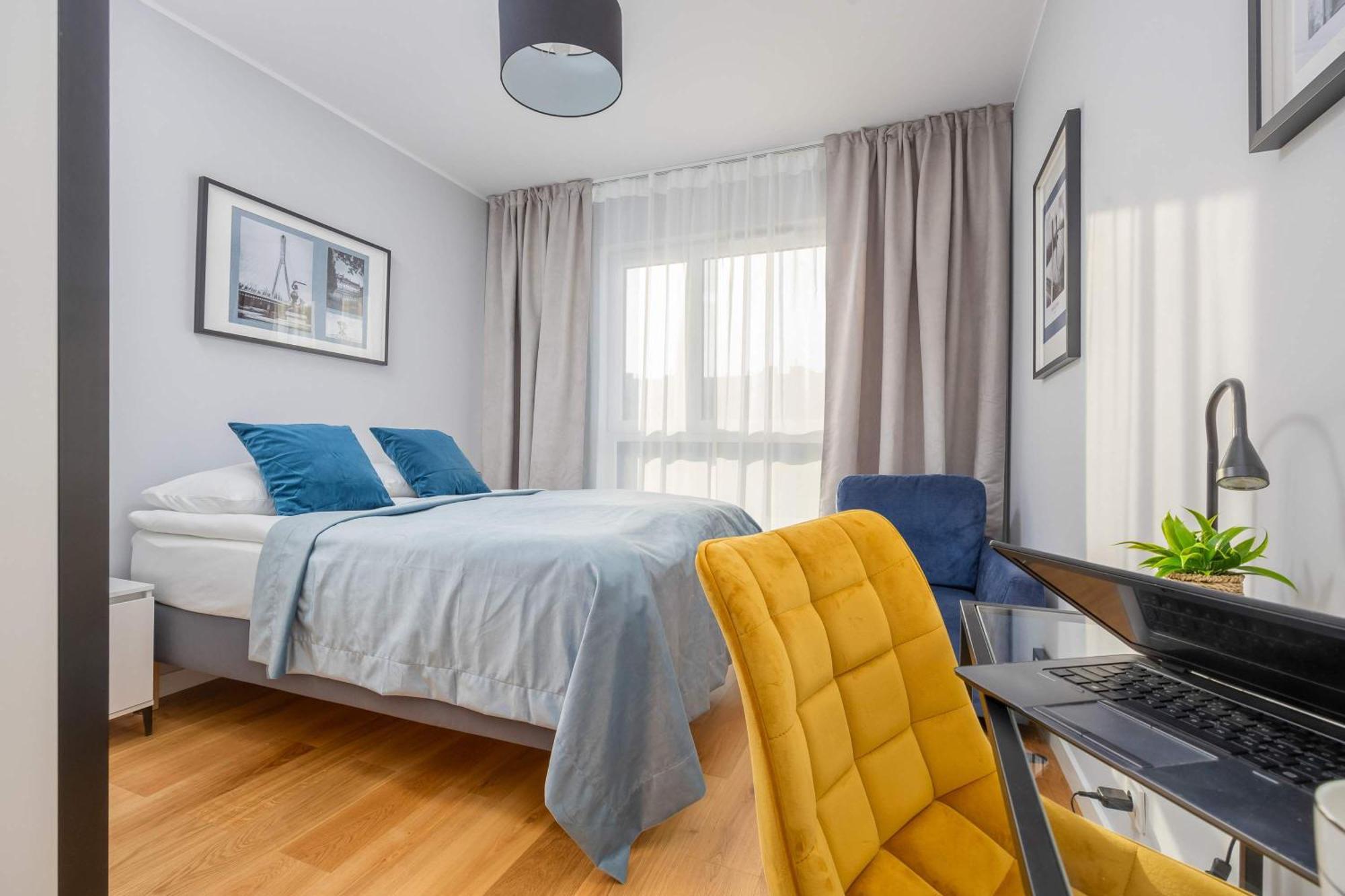 Elegant In With Parking And Desk For Remote Work By Renters Warszawa
