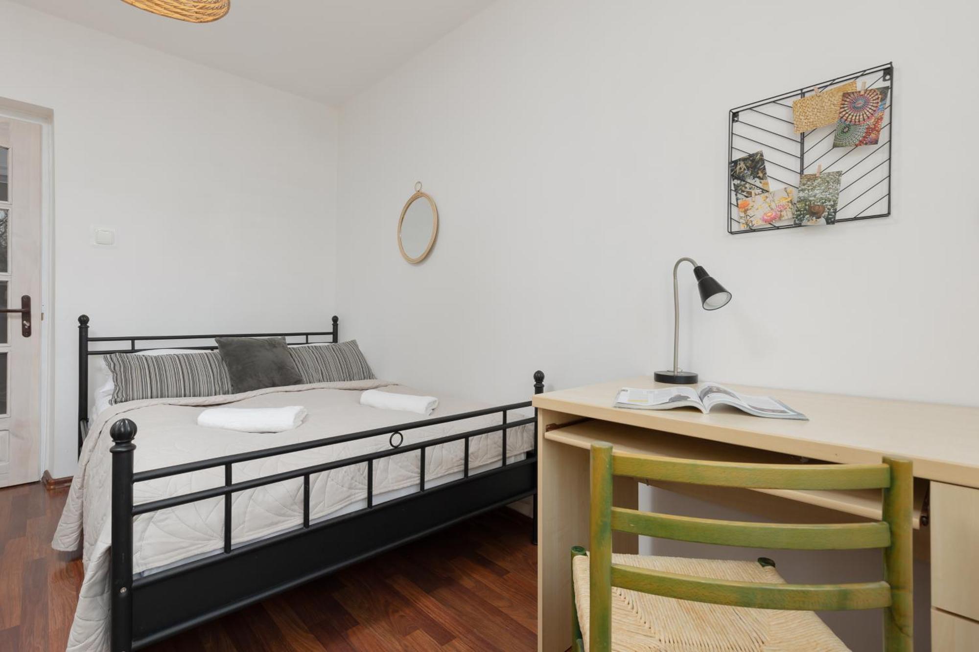 Spacious Astronaut's Wlochy By Renters Apartment *