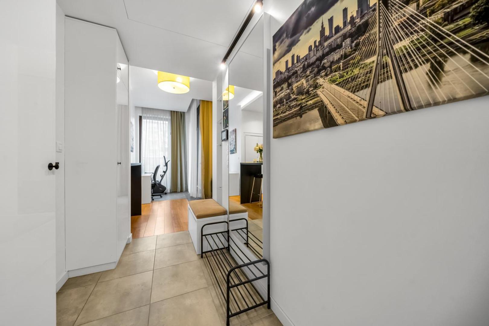 Apartment Downtown - Terrace, Location - By Rentujemy *