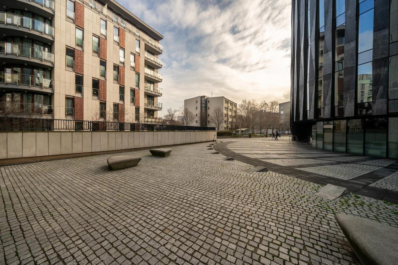 Downtown - Terrace, Location - By Rentujemy Apartment