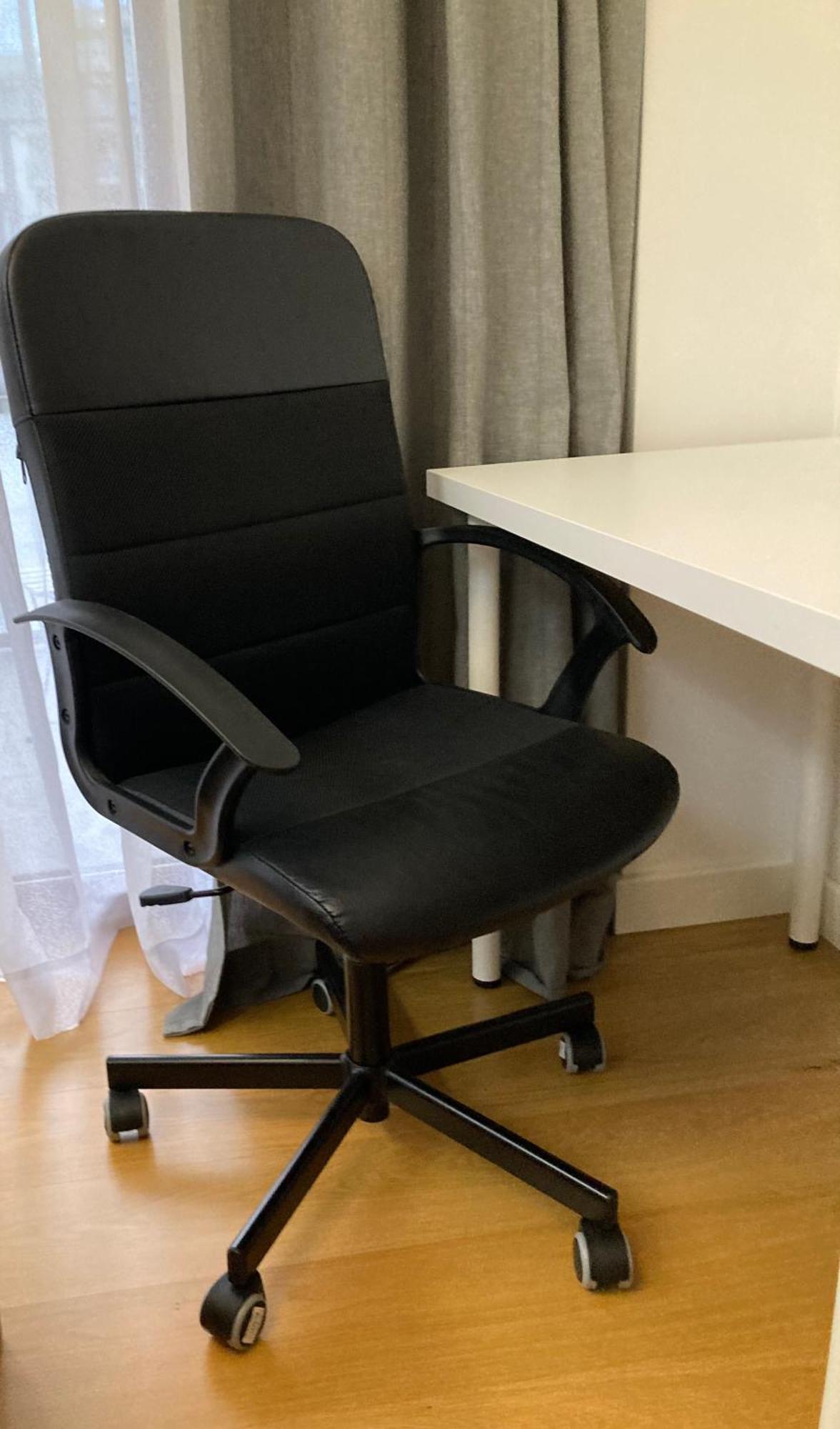 Gieldowa 4 Business Stock Apartment