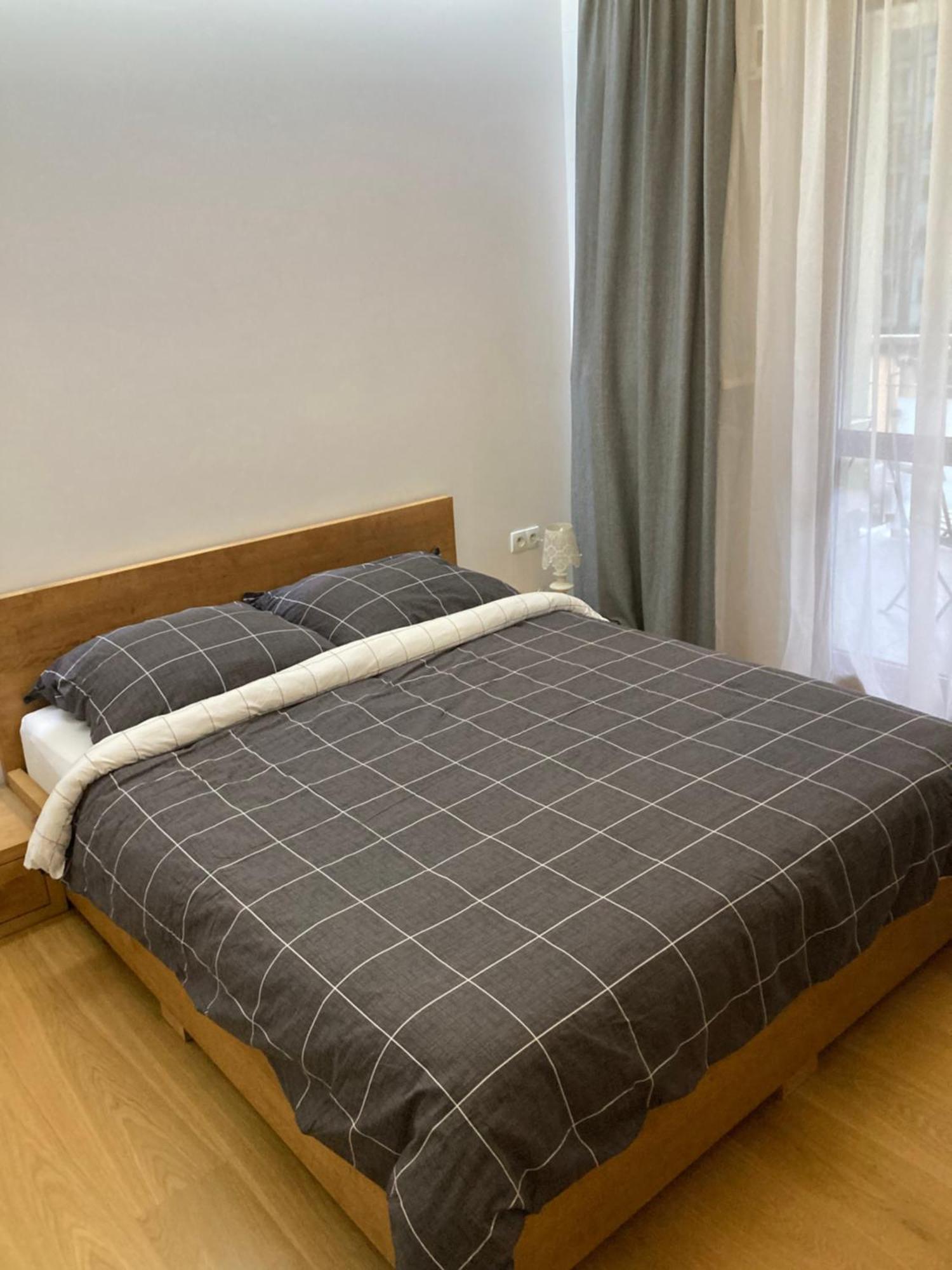 Gieldowa 4 Business Stock Apartment