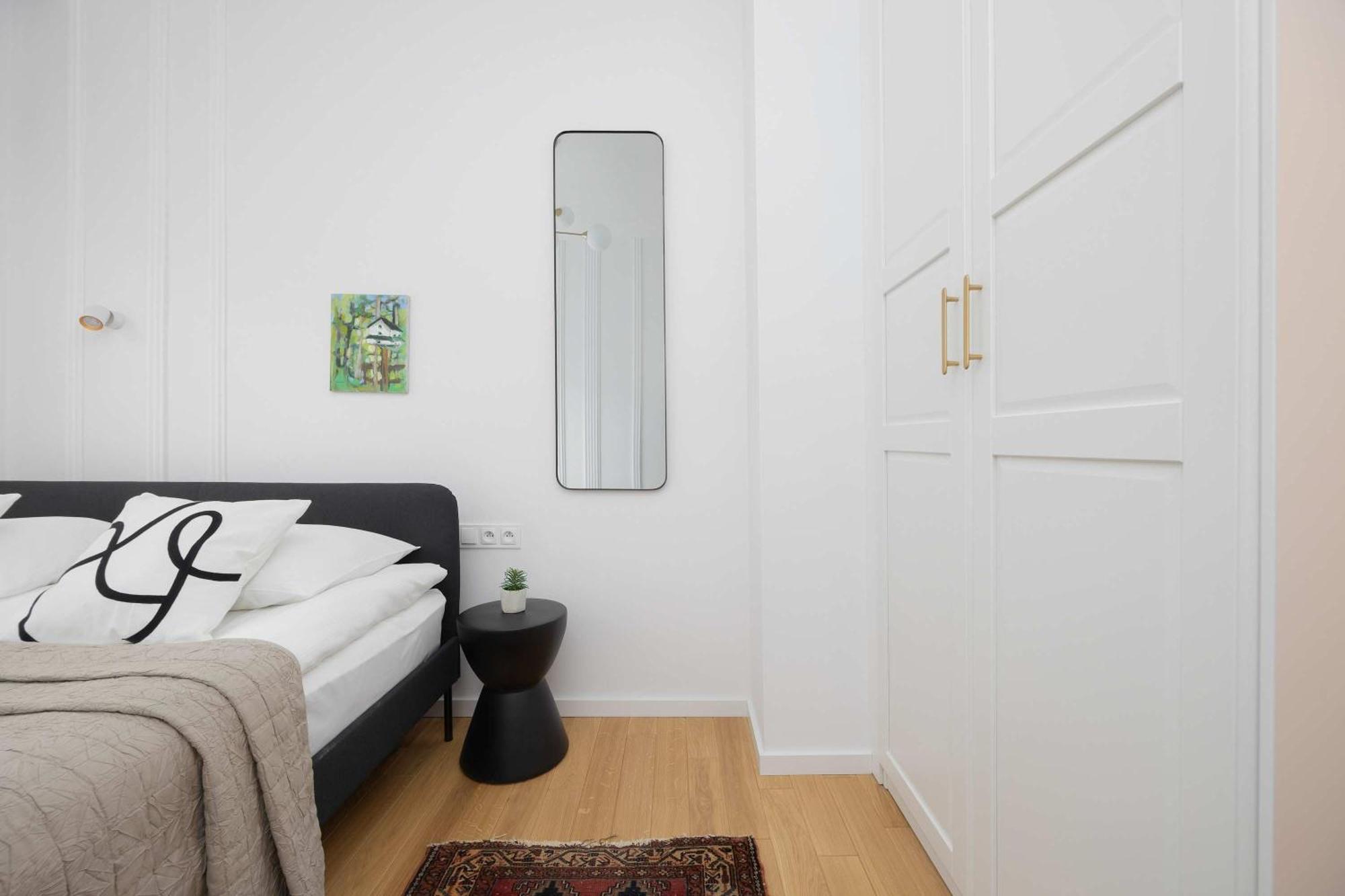 Beautiful Parking By Renters Prestige Apartment Warsaw