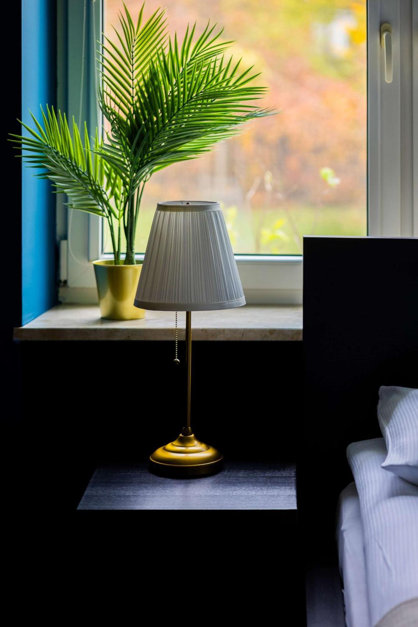 Mokotow Modern With Desk For Remote Work By Renters