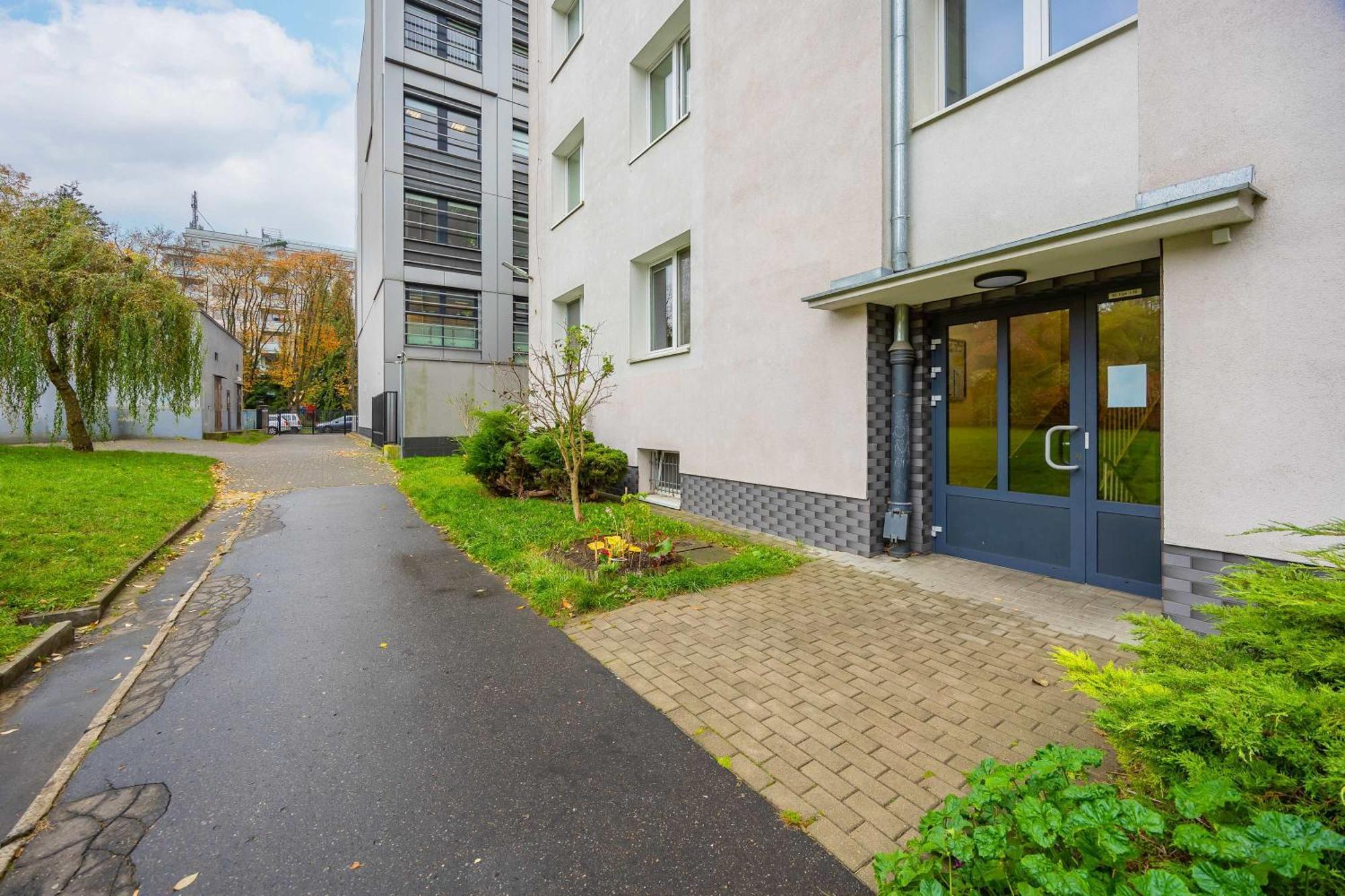 Apartment Mokotow Modern With Desk For Remote Work By Renters