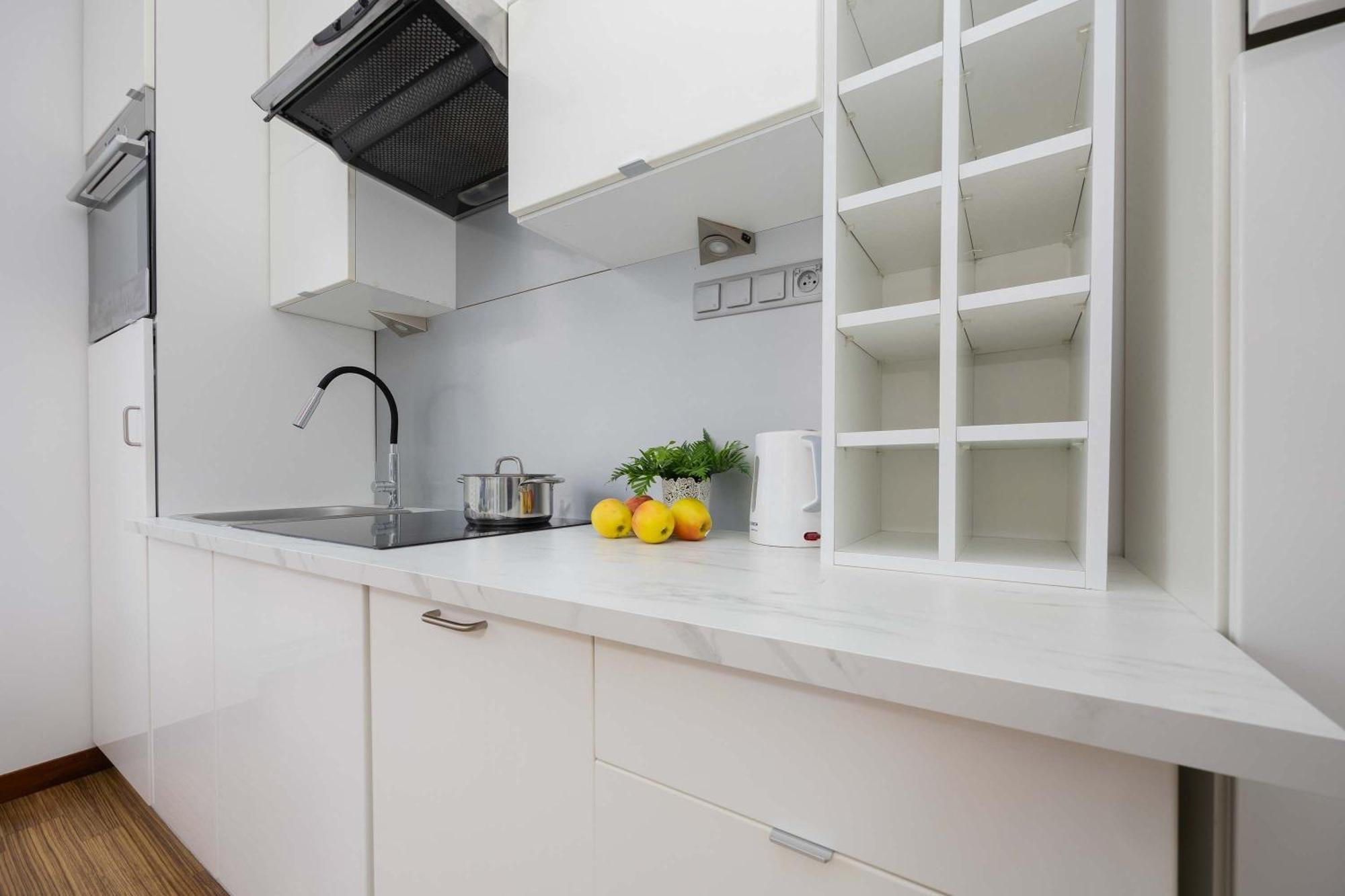 Mokotow Modern With Desk For Remote Work By Renters Warsaw