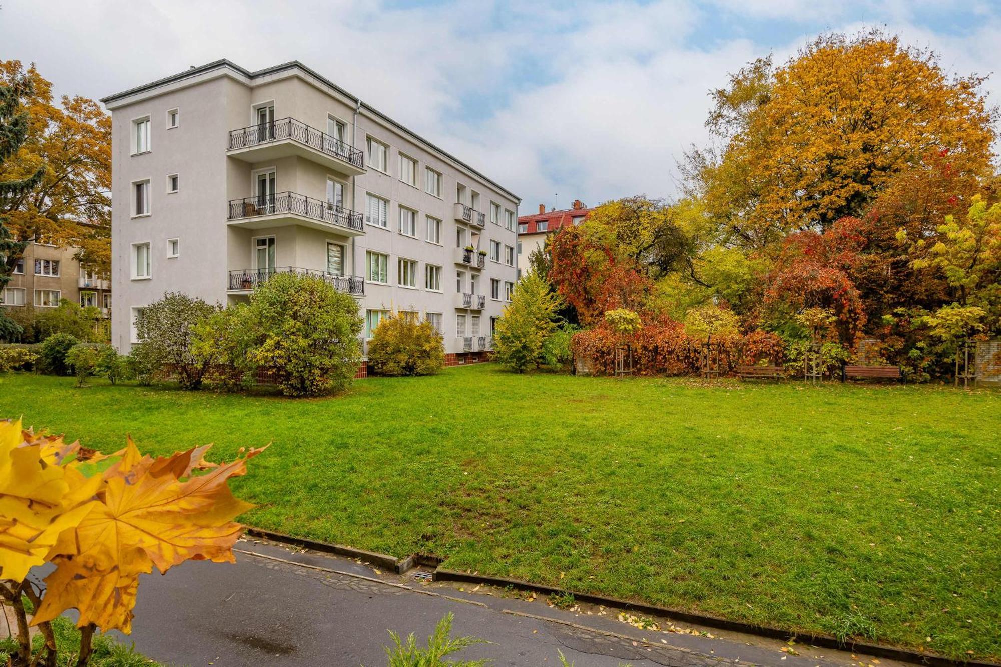 Apartment Mokotow Modern With Desk For Remote Work By Renters *