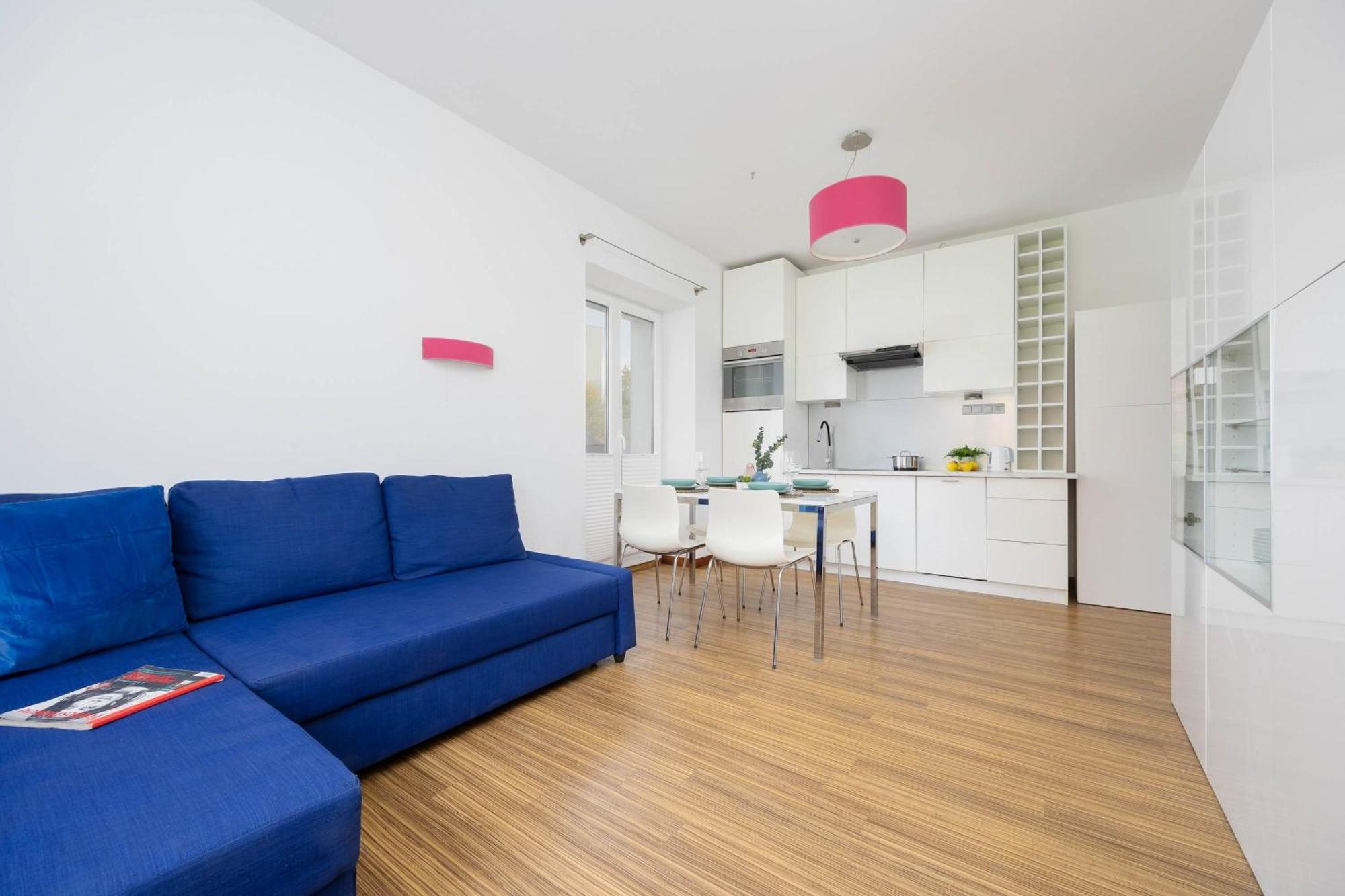 Mokotow Modern With Desk For Remote Work By Renters Warsaw