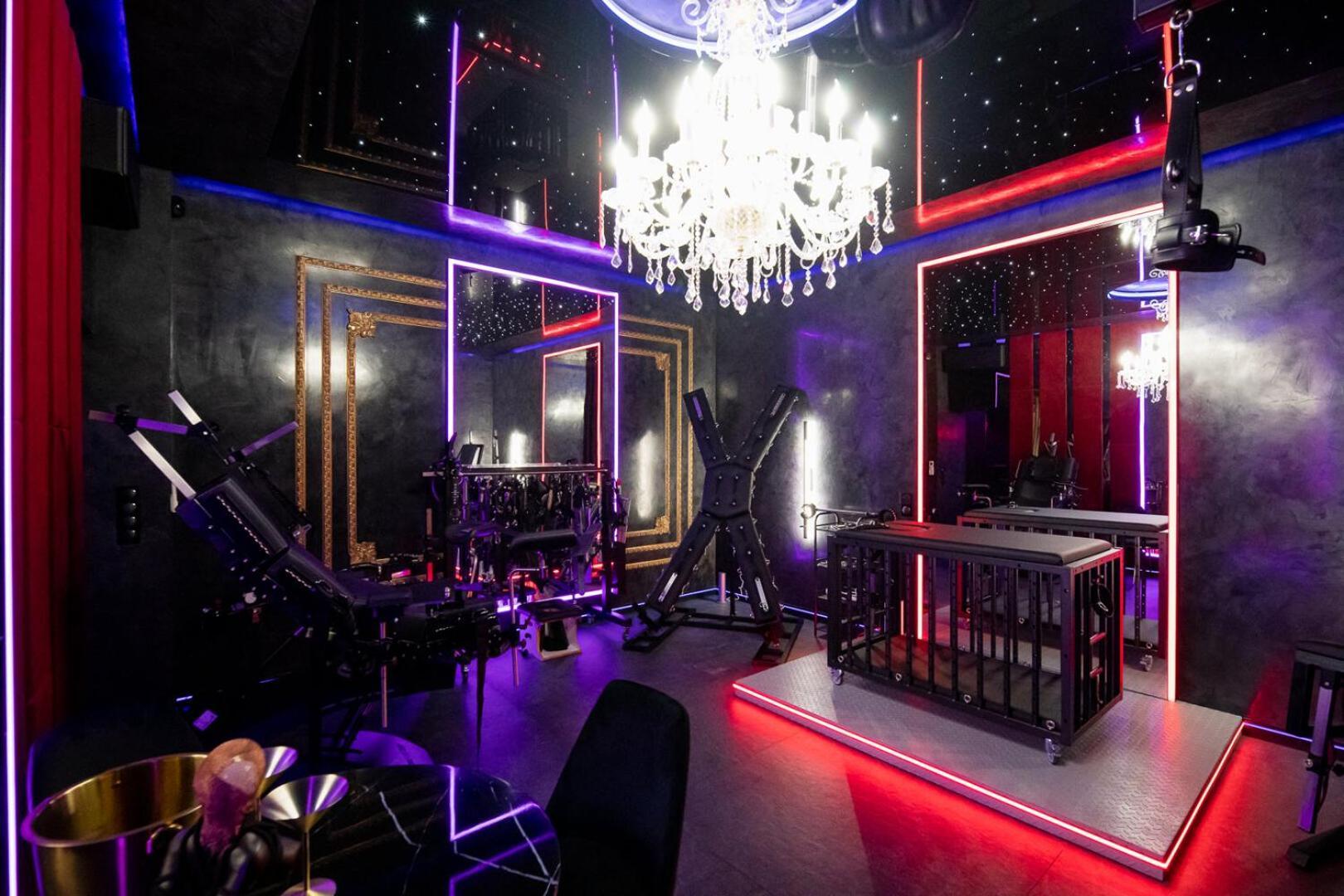 No Limits House - Bdsm Red Desire Warschau