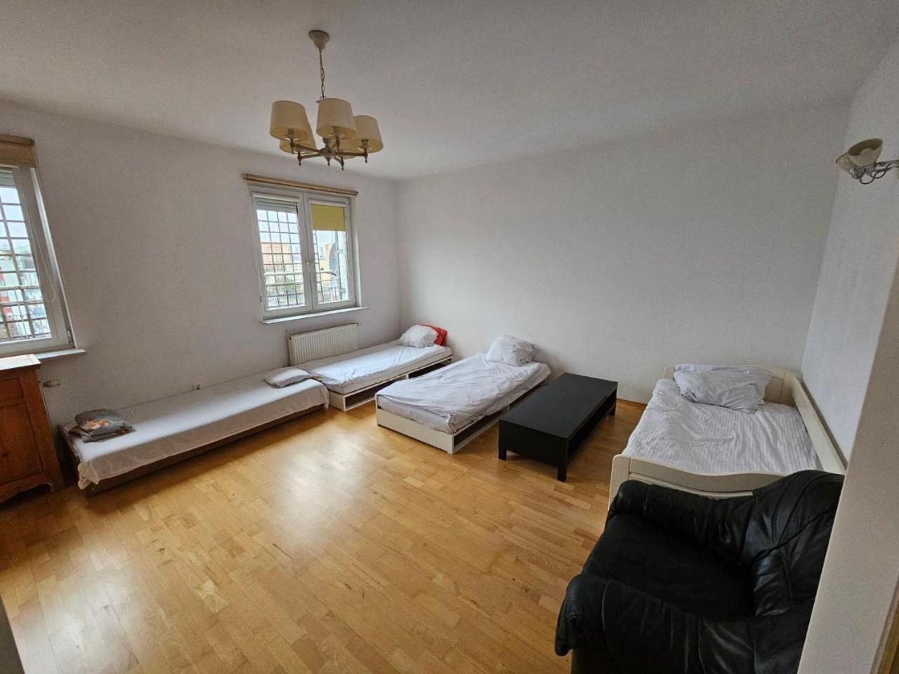 Na Ulicy Bora Komarowskiego 35