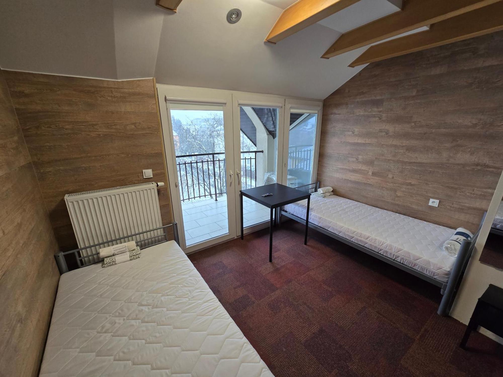 Rooms4rest Skibicka - Private For Tourists - Atr Consulting Sp, Z O,o, * Warszawa