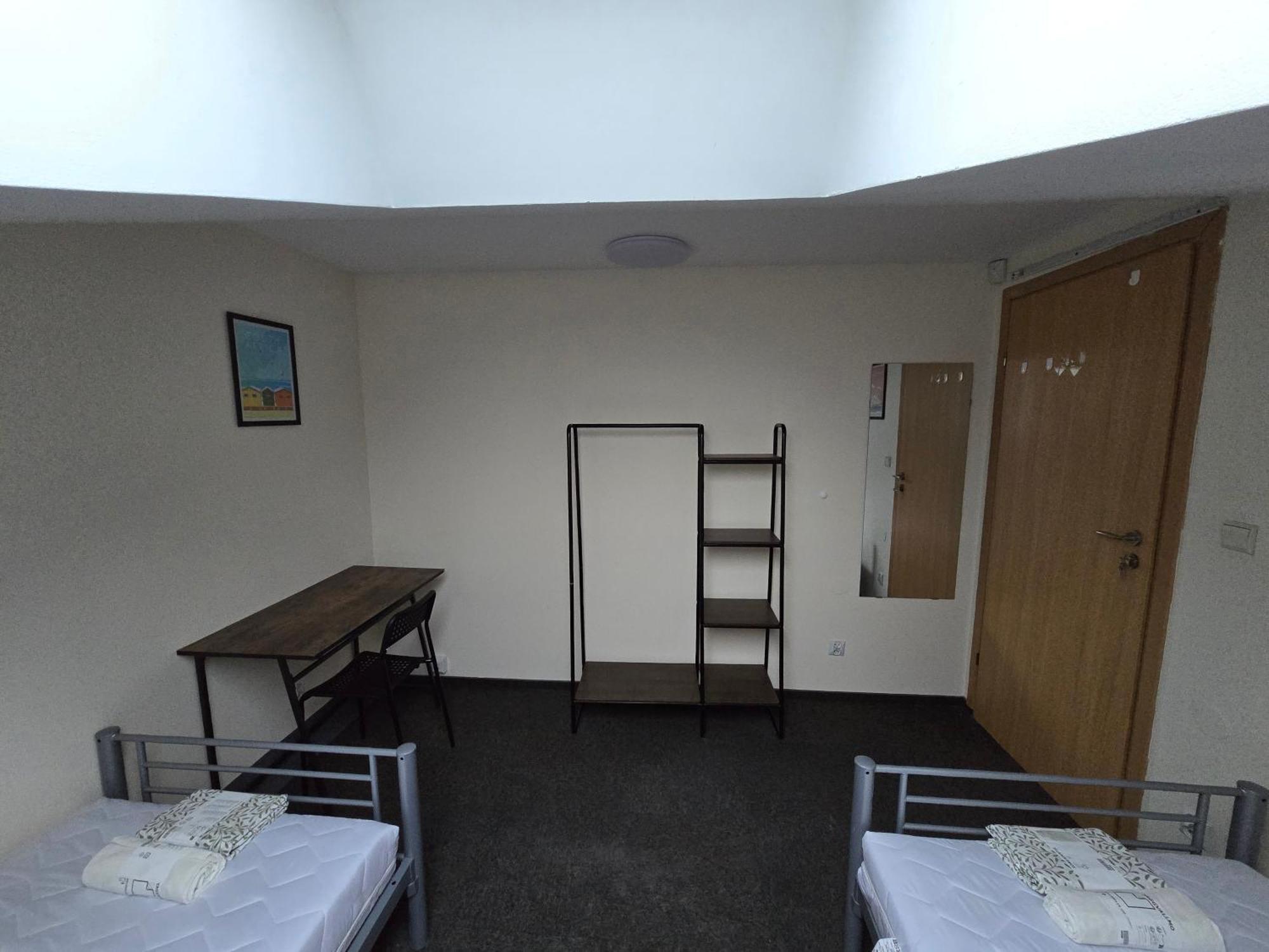 Hostel Rooms4rest Skibicka - Private For Tourists - Atr Consulting Sp, Z O,o, Warszawa