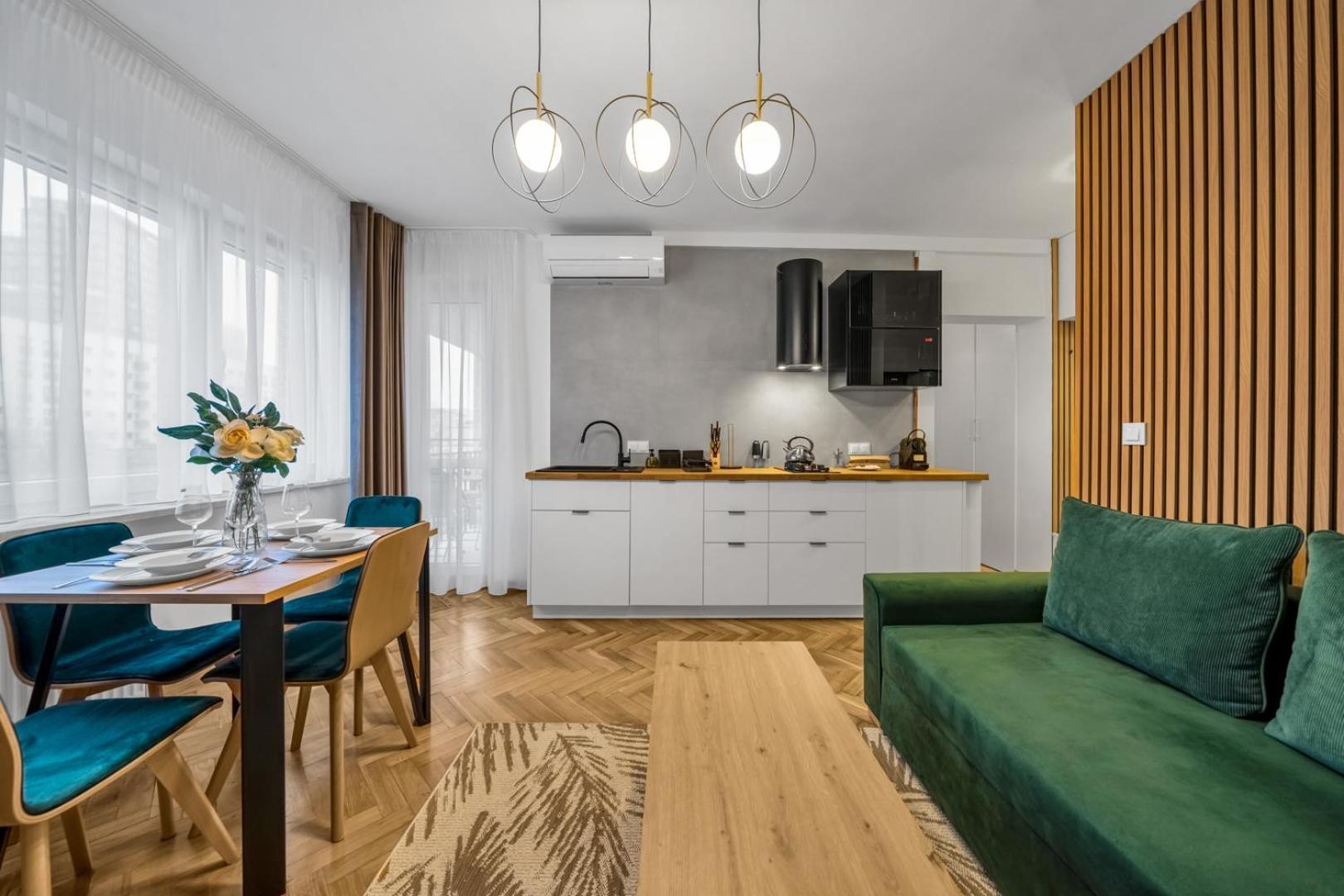- Balcony, Location - By Rentujemy Apartment Warsaw