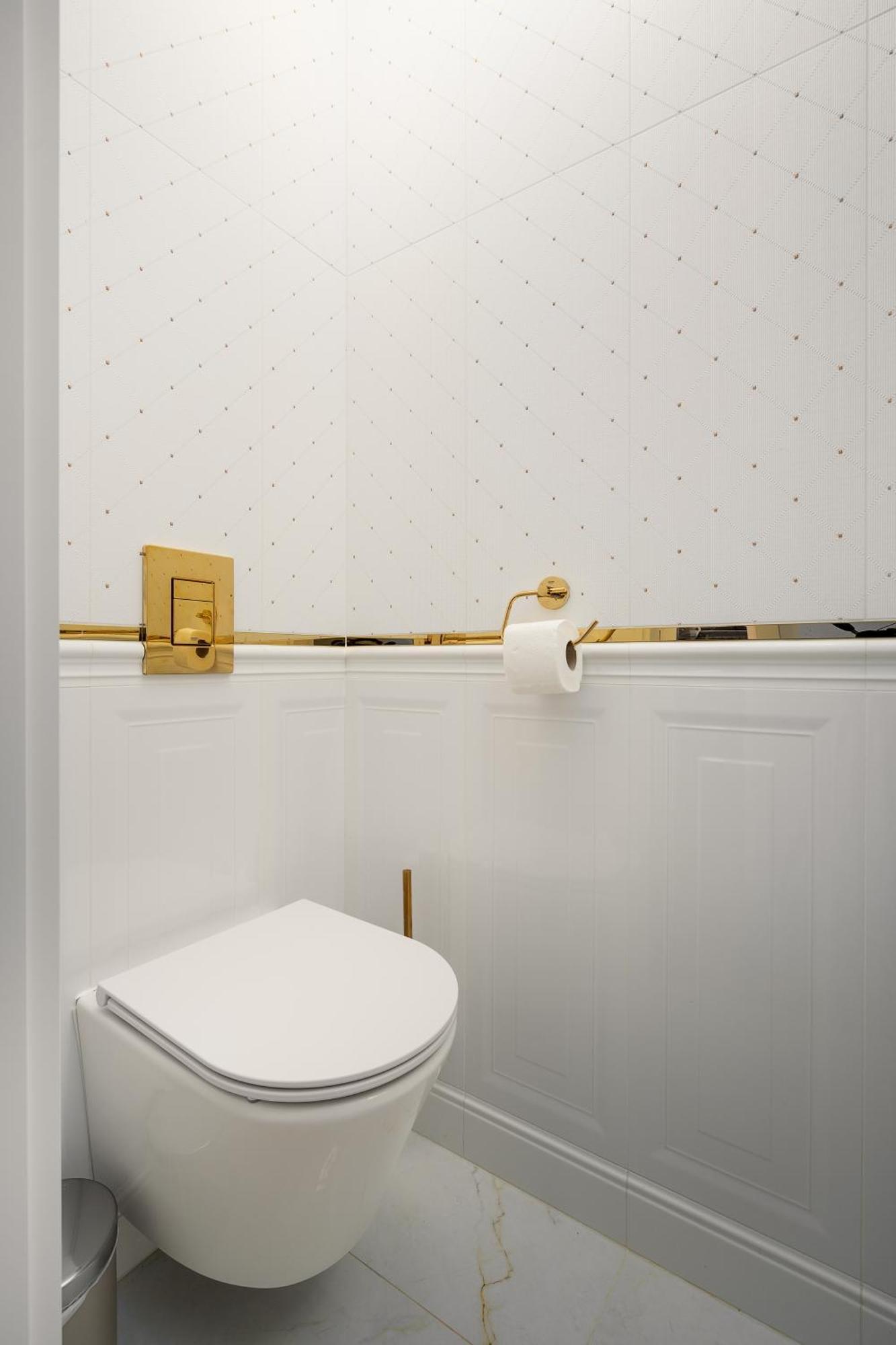 Close- Golden Saska Kepa - Fully Renovated 2025 Villa Warsaw