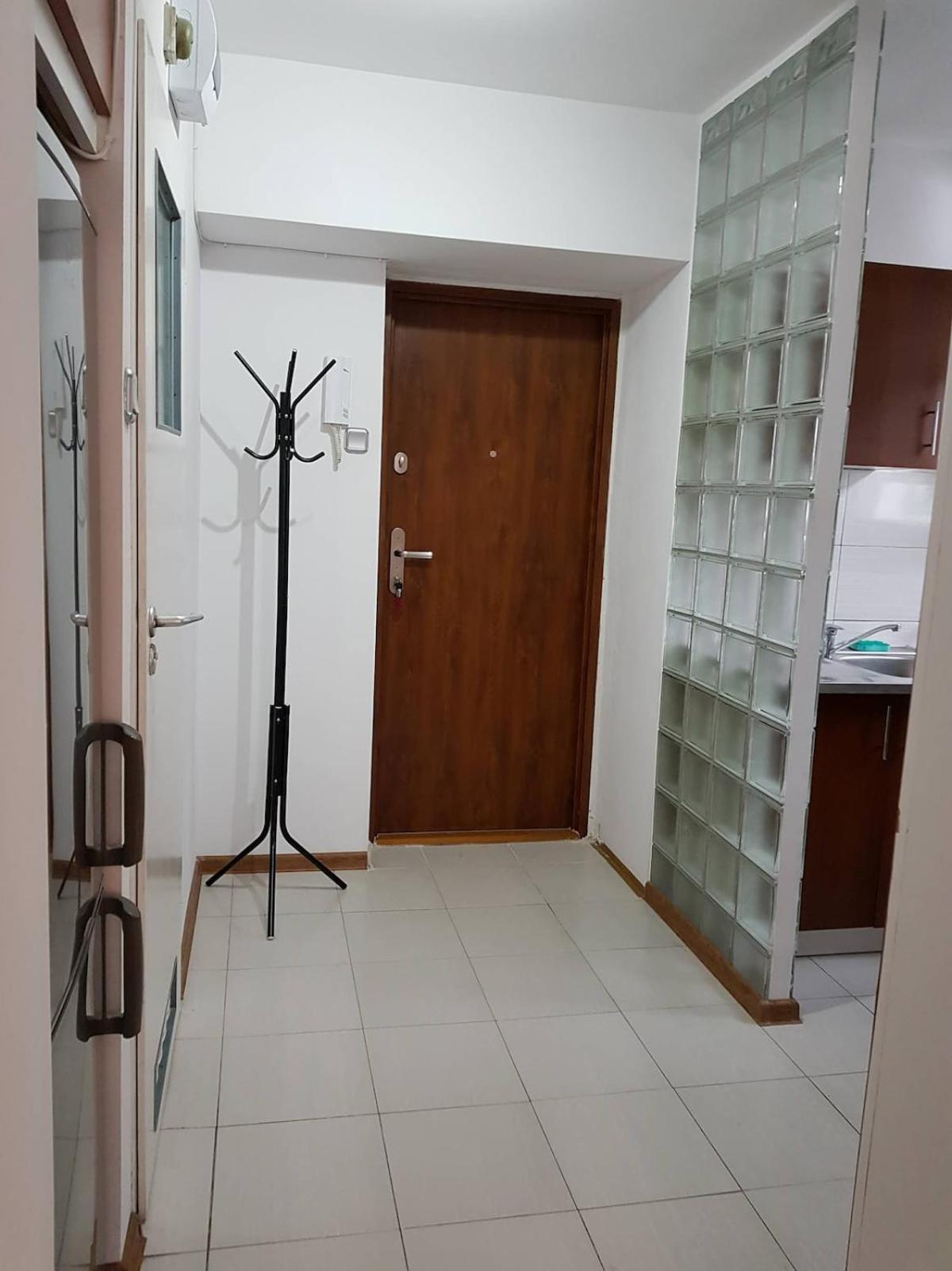 Przy Metrze Sluzew Apartment *