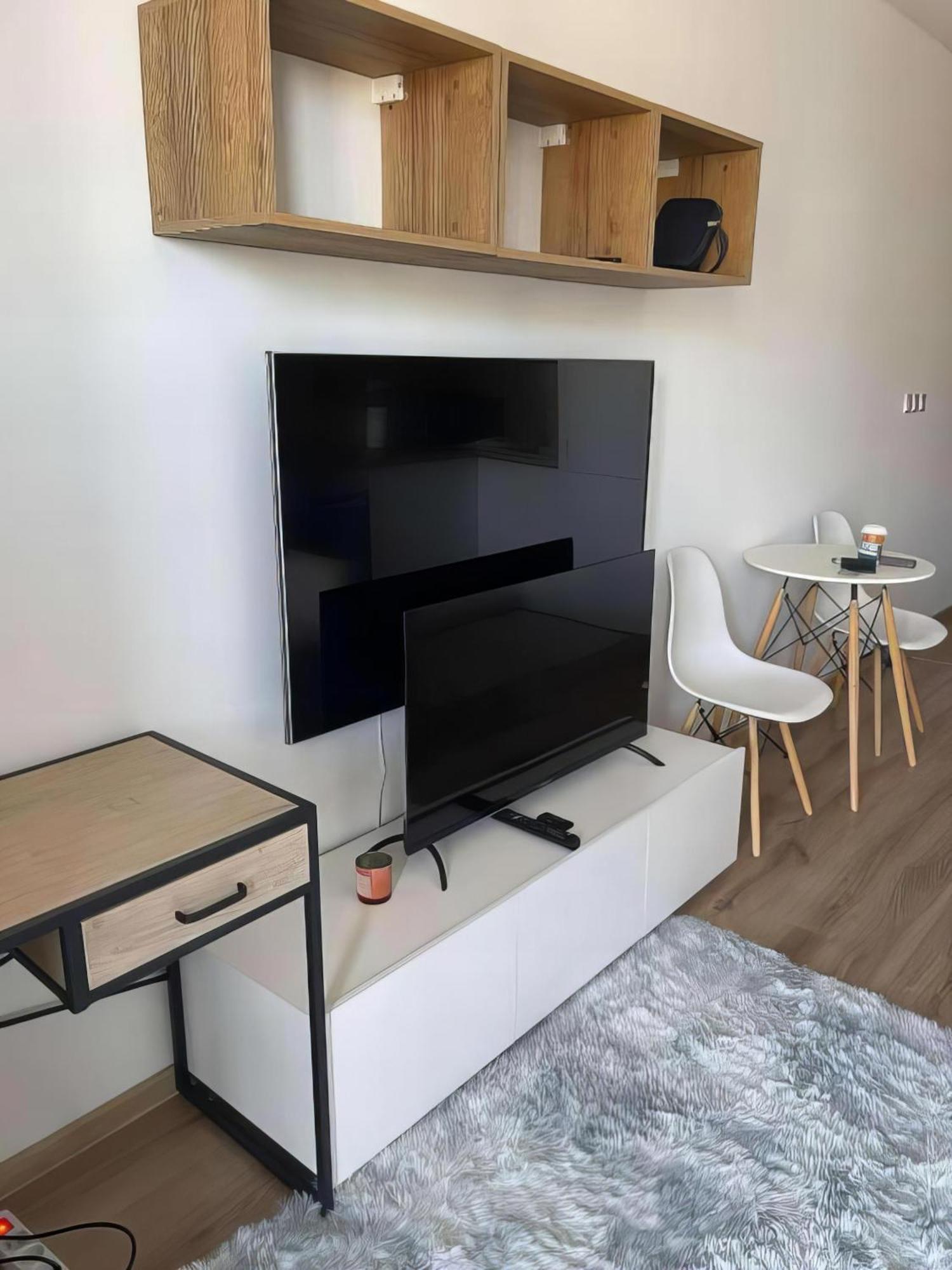66 Wiktoryn Apartment *