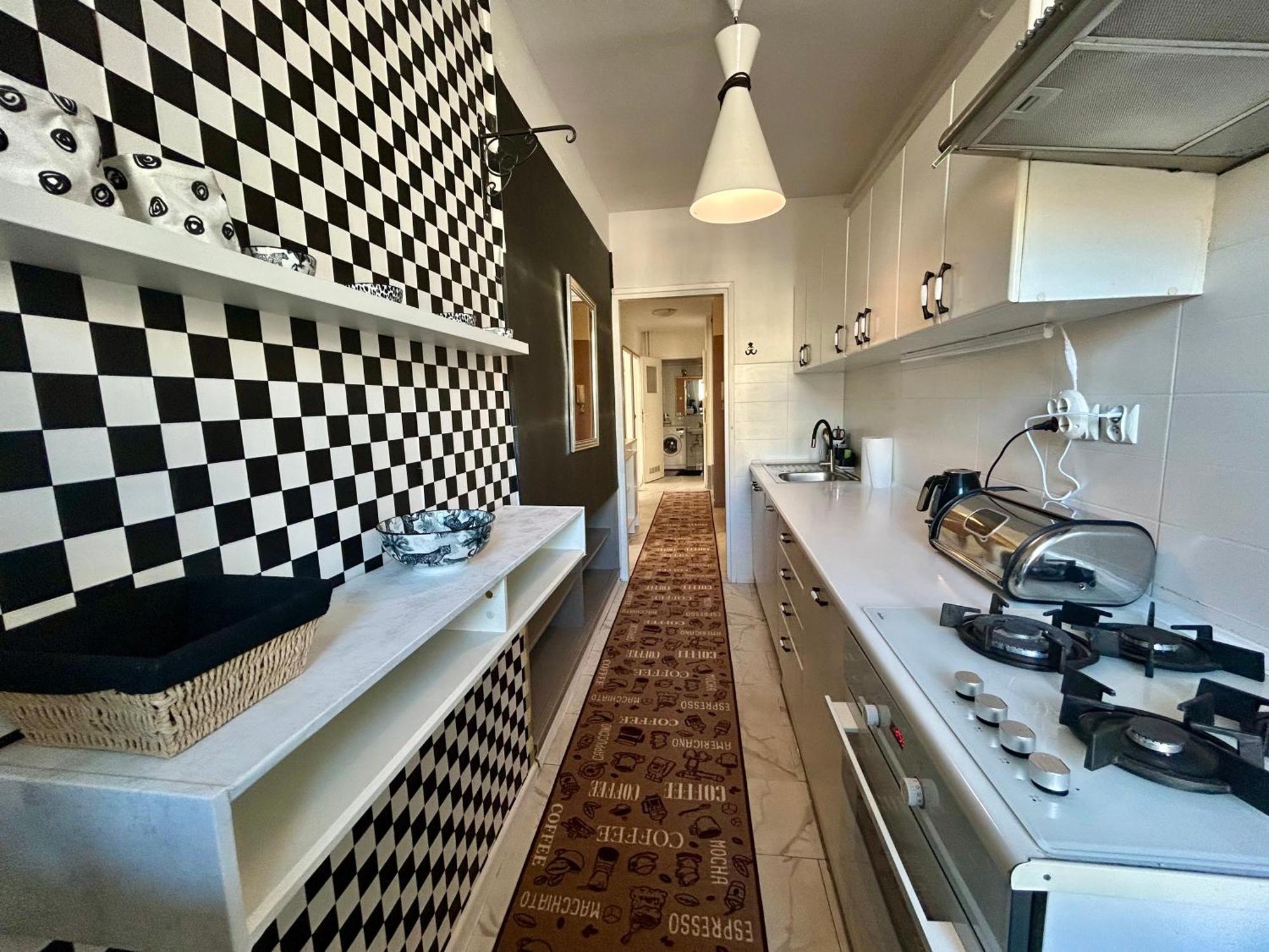 Perfect Location Two Bedrooms With Balkony * Warschau