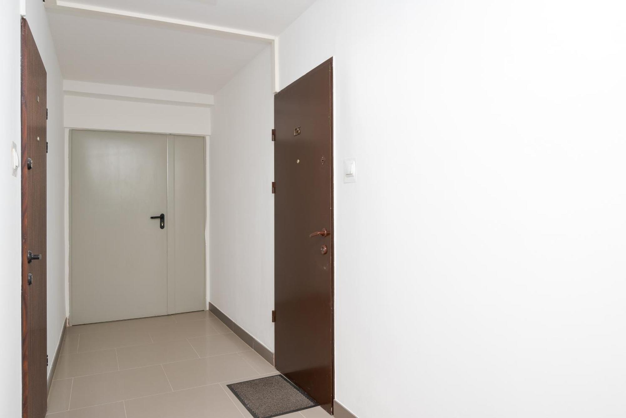 Metro Wierzbno Homely Apartment
