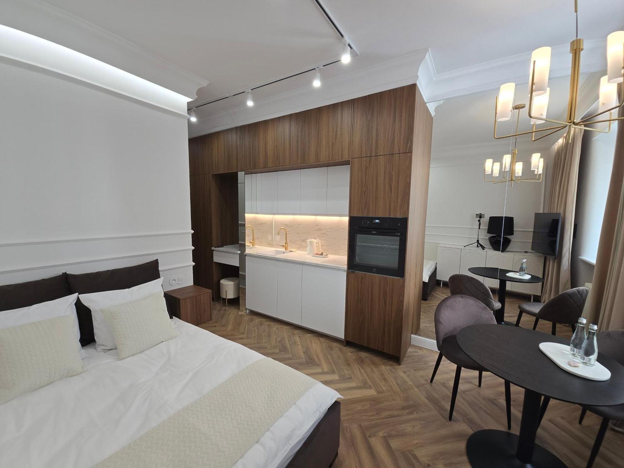 Ixia * Warsaw