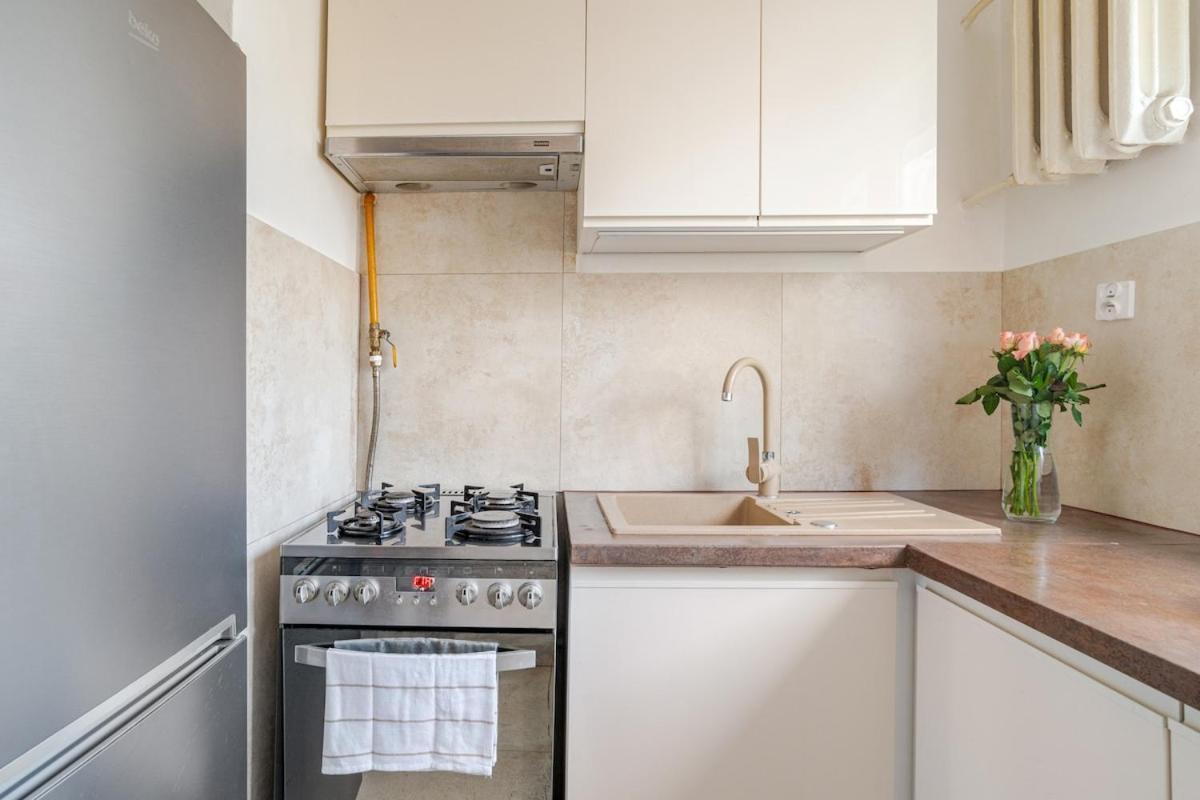 Varsovian Chic - Stylish 2br In Center With Balcony & Views Apartament *