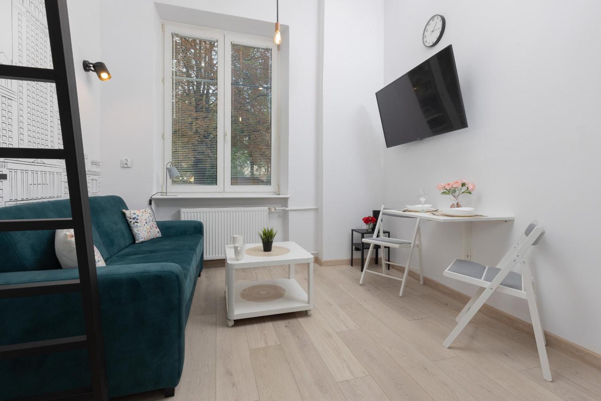 Aleja Wyzwolenia Studio With Mezzanine Downtown By Renters * Warszawa