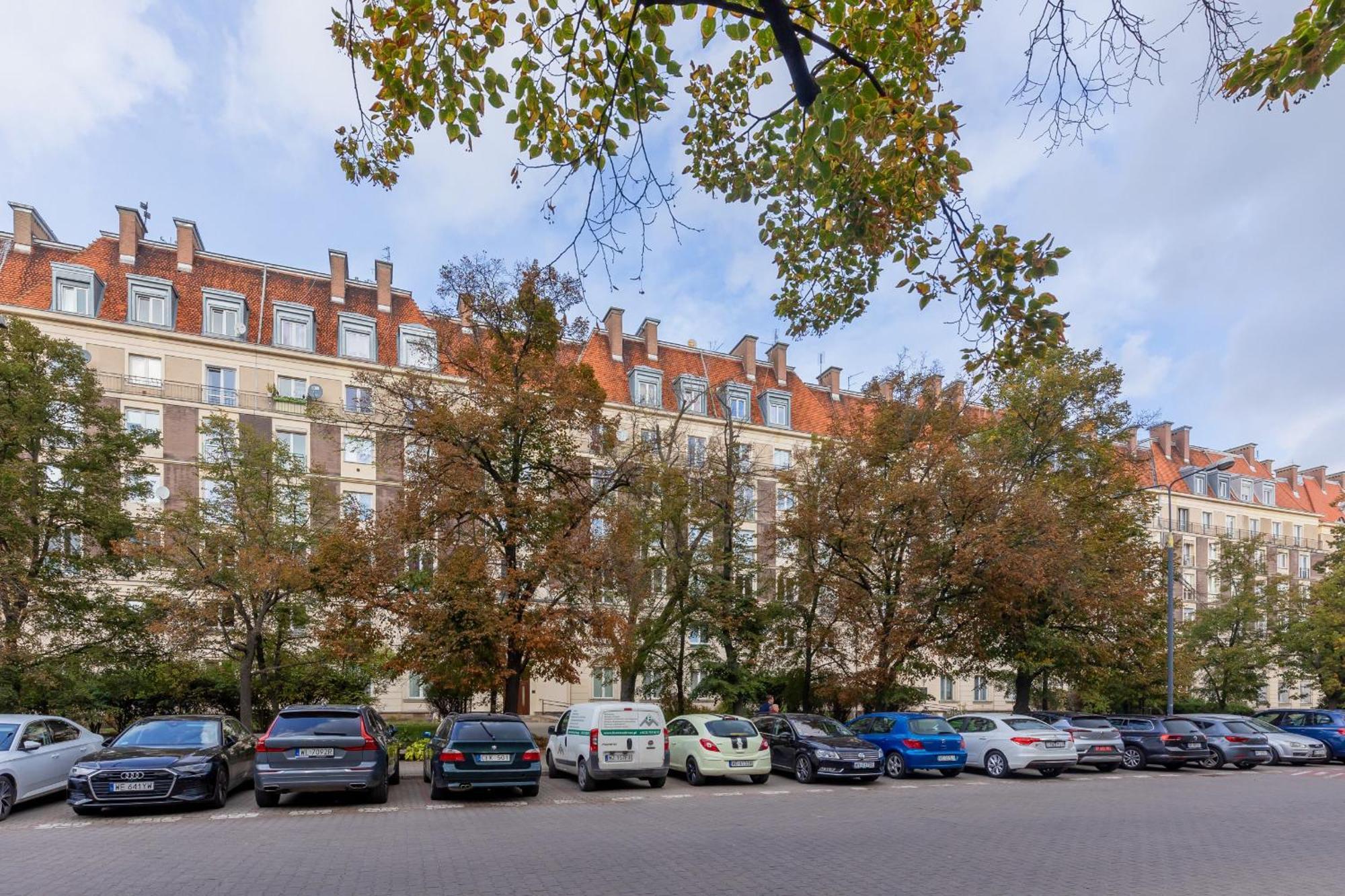 Aleja Wyzwolenia Studio With Mezzanine Downtown By Renters * Warszawa