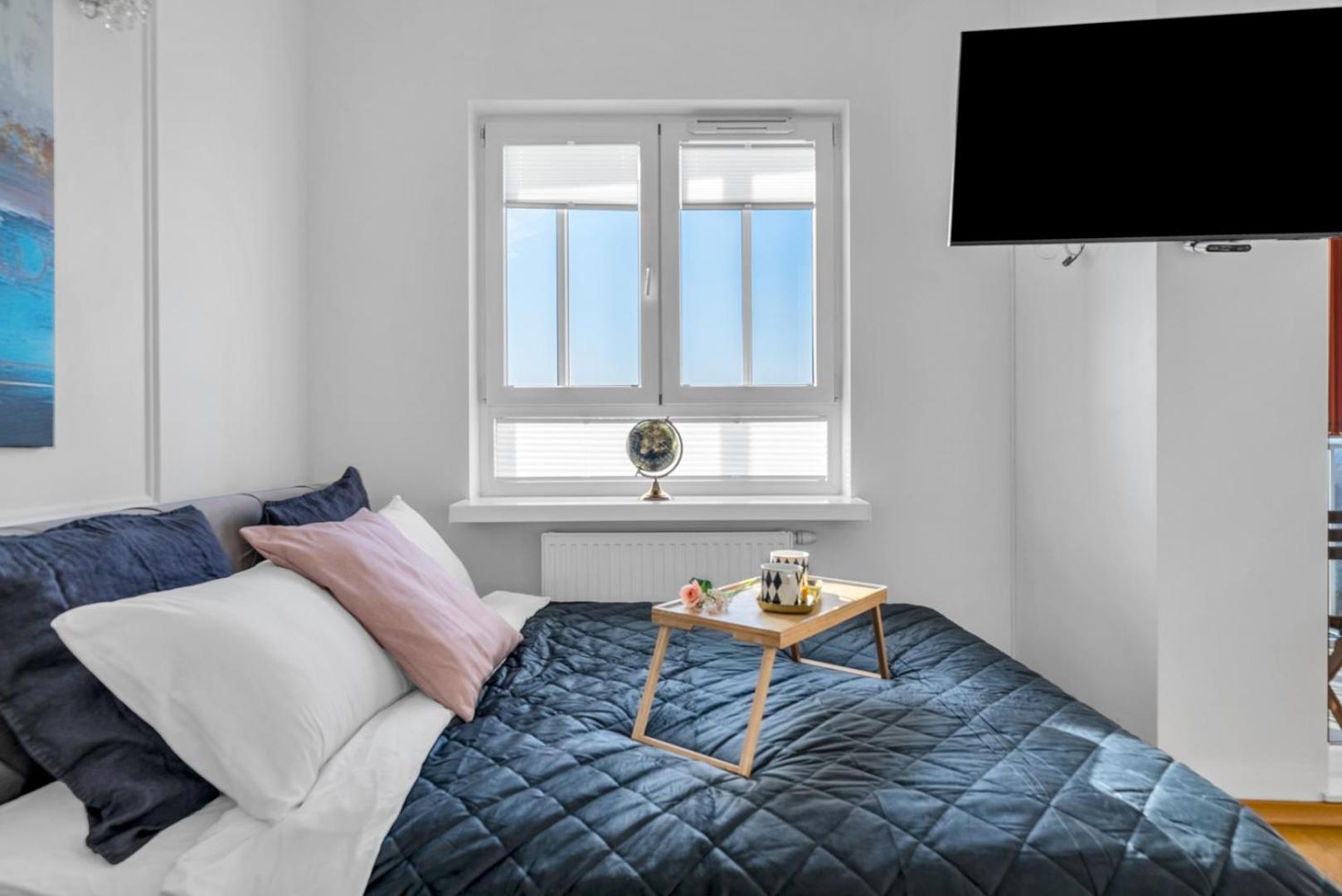 Wola 14th Floor - Parking & Balcony - By Rentujemy * Warschau