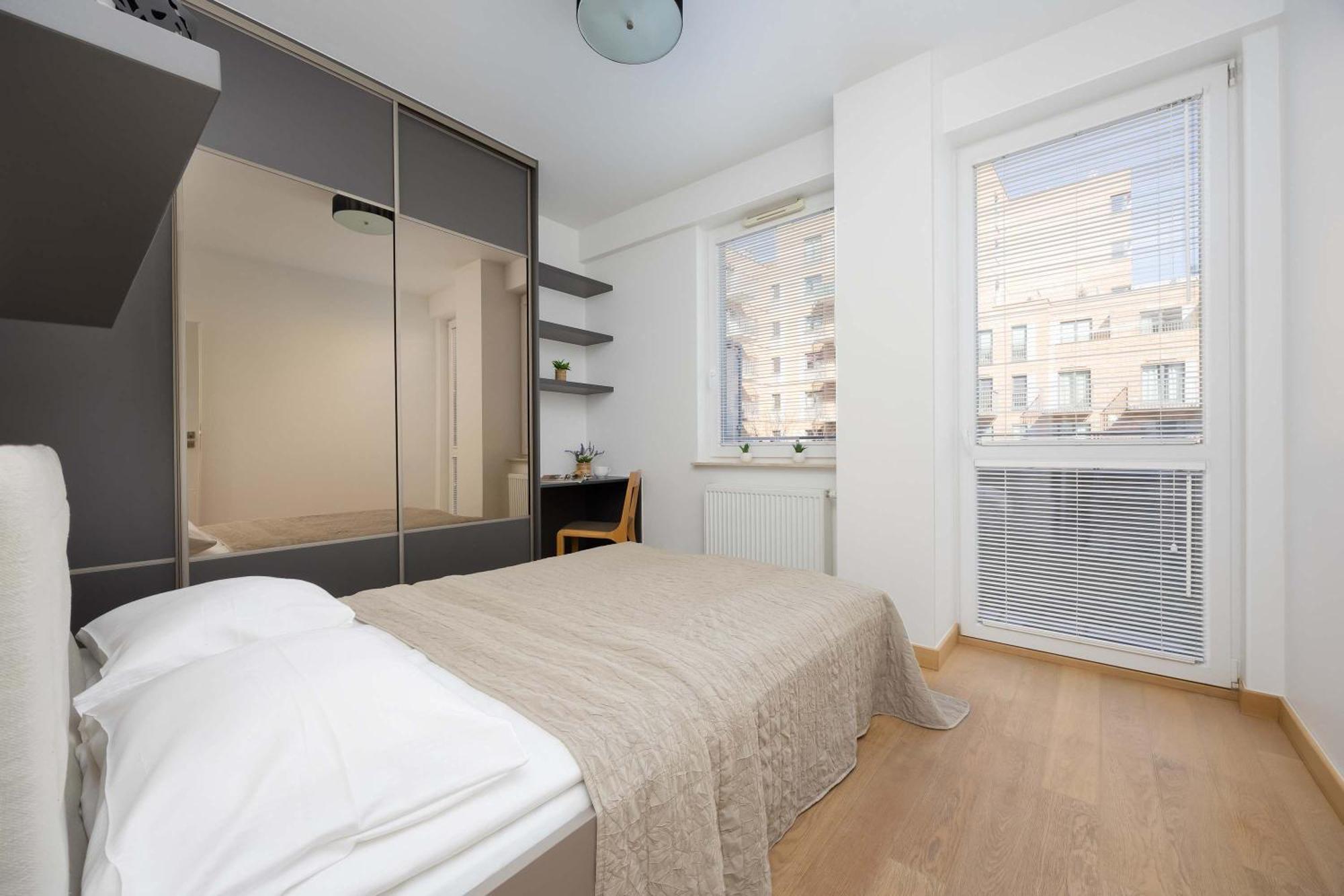 Spacious With Parking And Garden By Renters