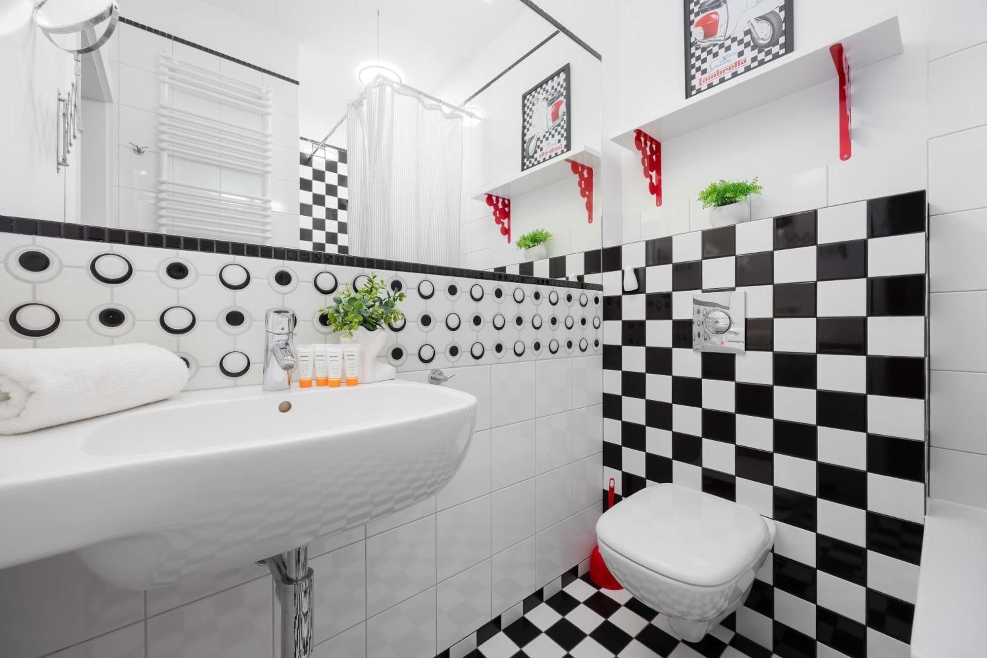 Apartment Leszczynska American Retro With Balcony Warsaw's Powisle By Renters *