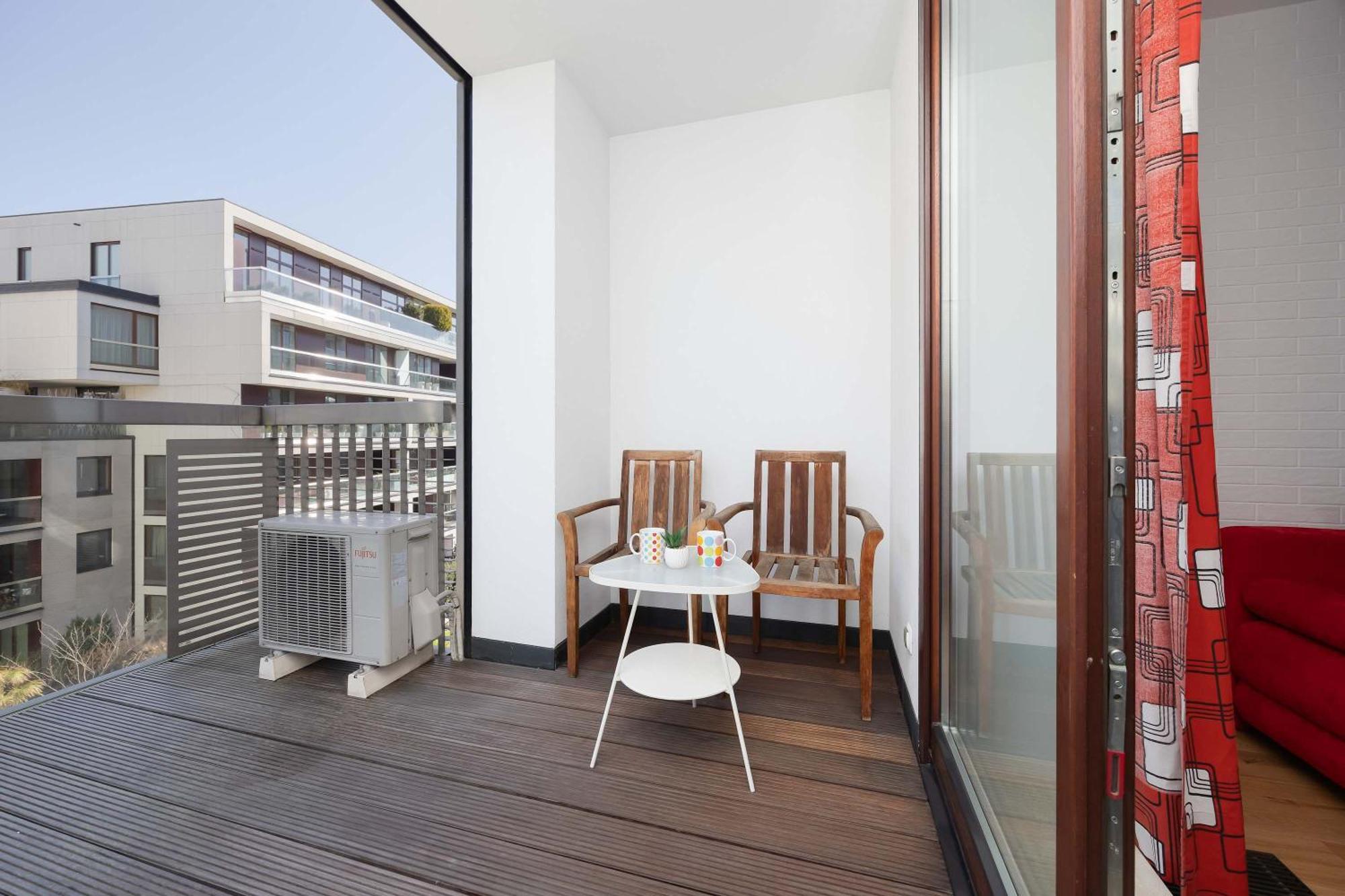 Apartment Leszczynska American Retro With Balcony Warsaw's Powisle By Renters *
