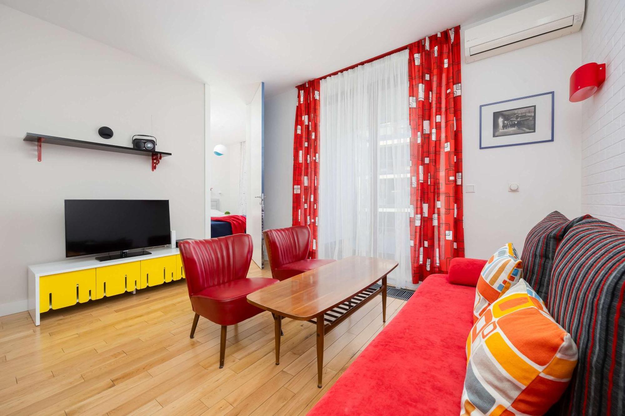 Leszczynska American Retro With Balcony Warsaw's Powisle By Renters Apartment *