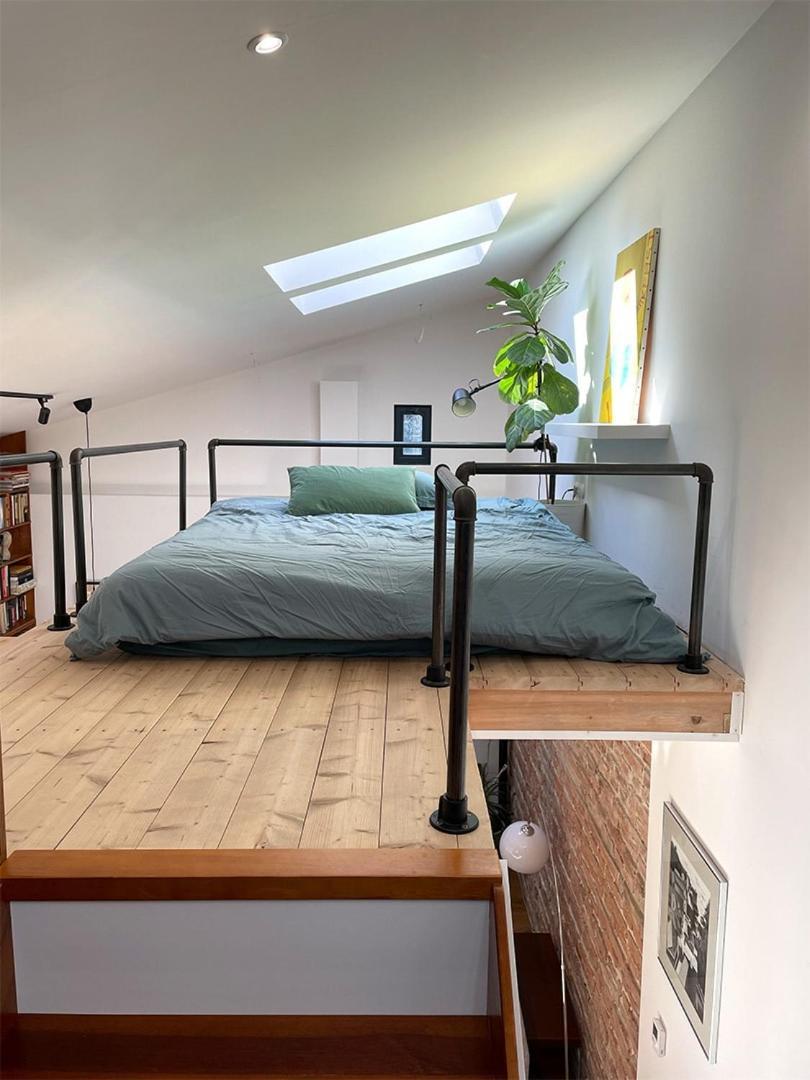 Modern Loft With A Garden Warsaw