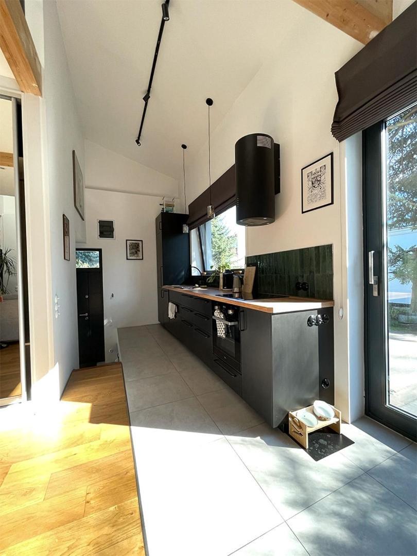 Modern Loft With A Garden Warsaw