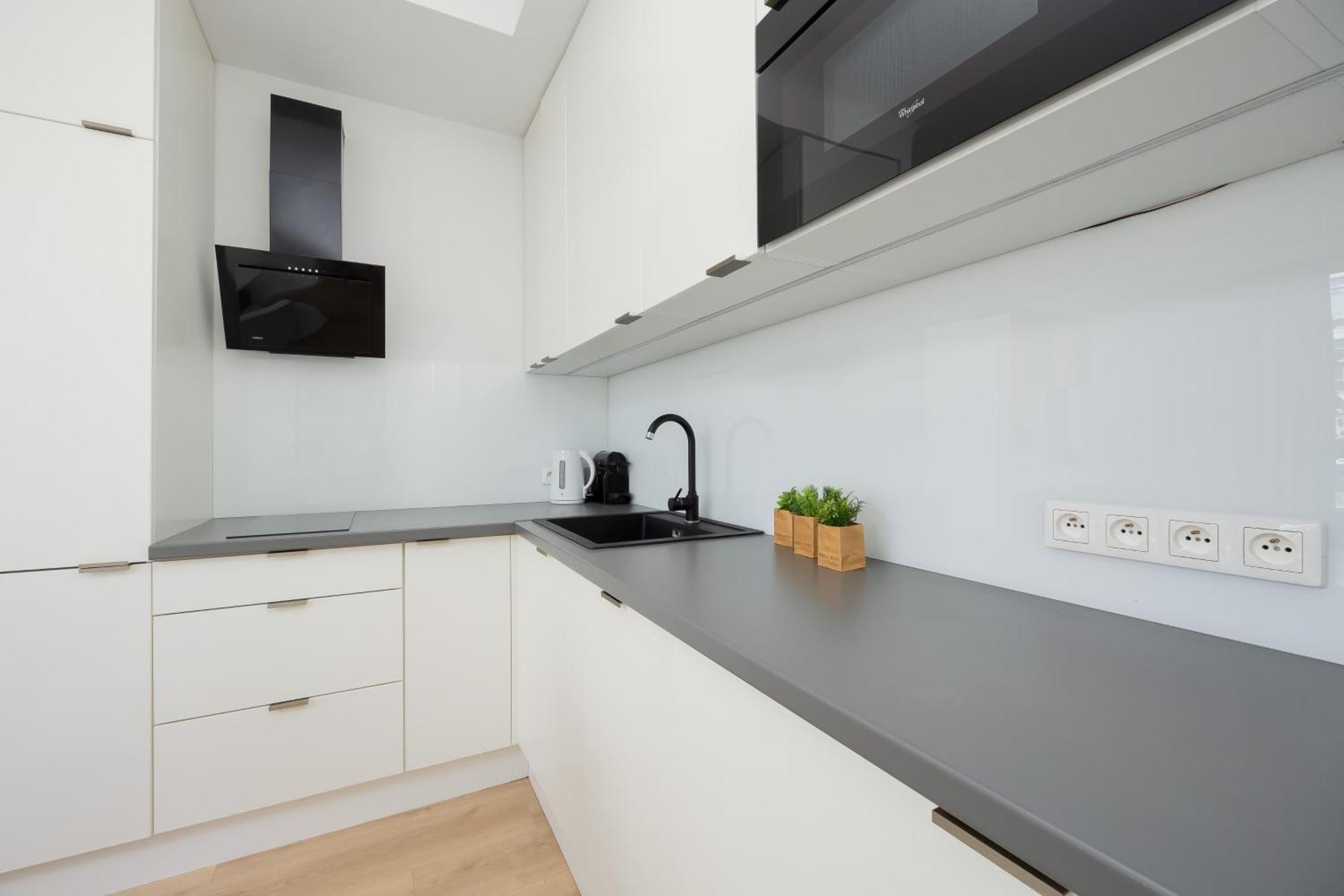 Family Center By Renters Prestige Apartament *