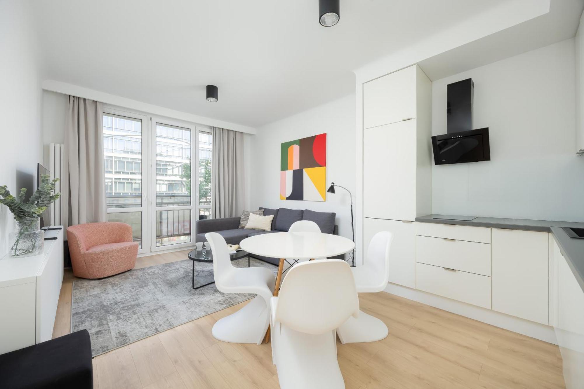 Family Center By Renters Prestige Apartament *