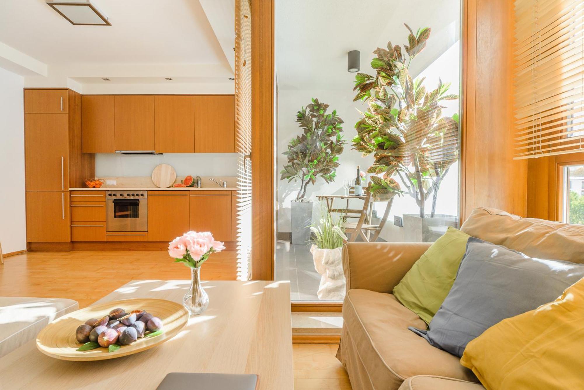 Apartment Lumina Luxury 3-rooms In *
