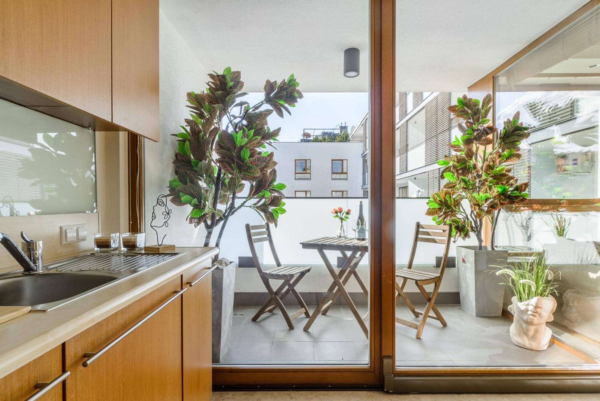 Lumina Luxury 3-rooms In Warsaw