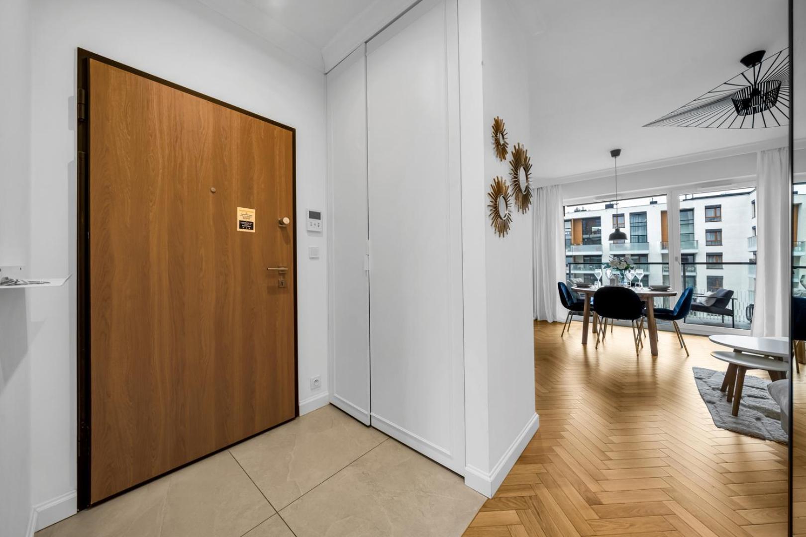 Apartment Zoliborz - Parking & Two Balconies - By Rentujemy *